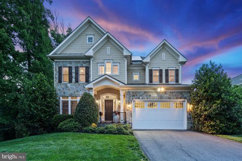 601 MCKINLEY STREET NE VIENNA VA 22180