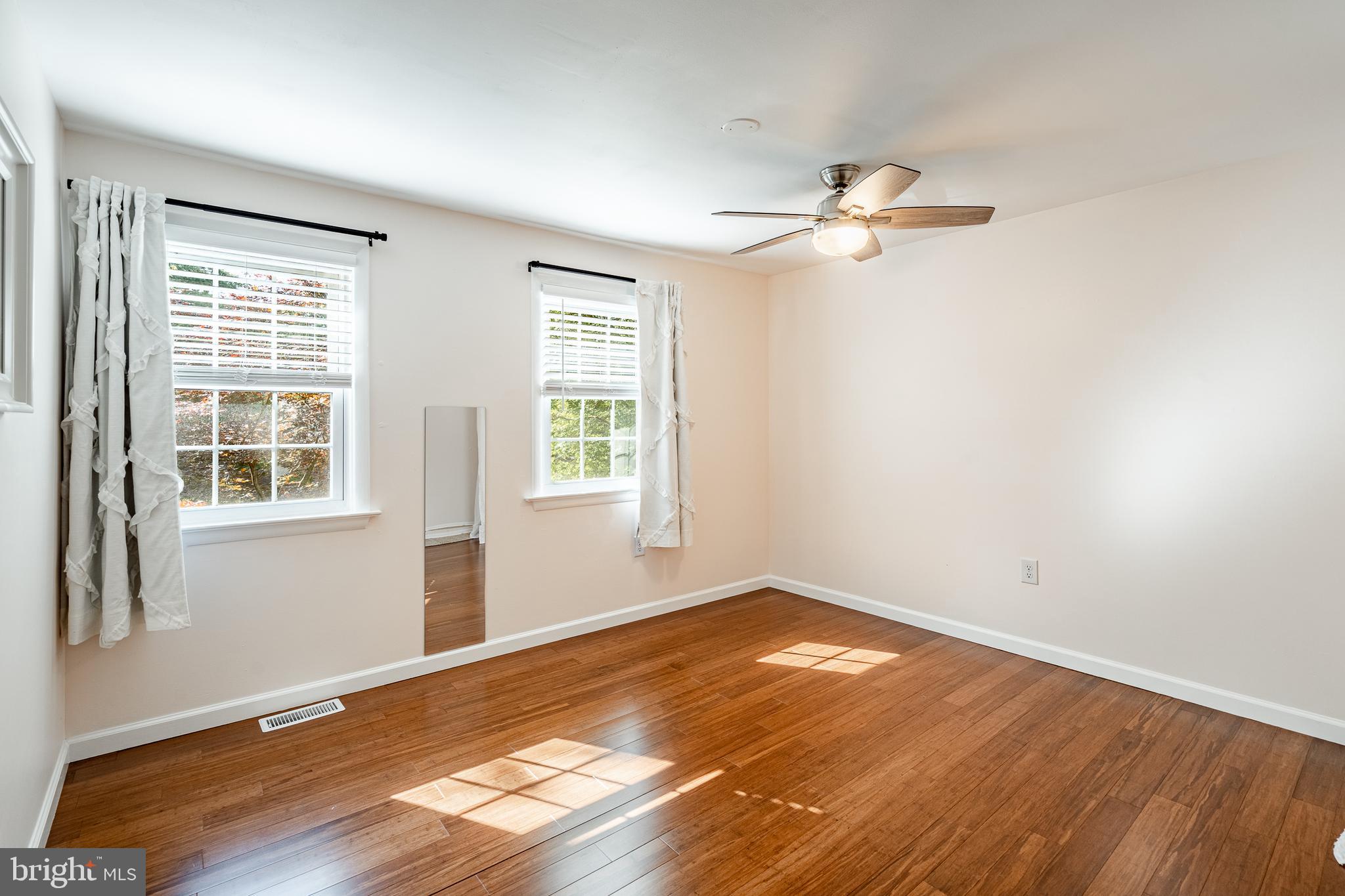 PELHAM GREEN - Residential