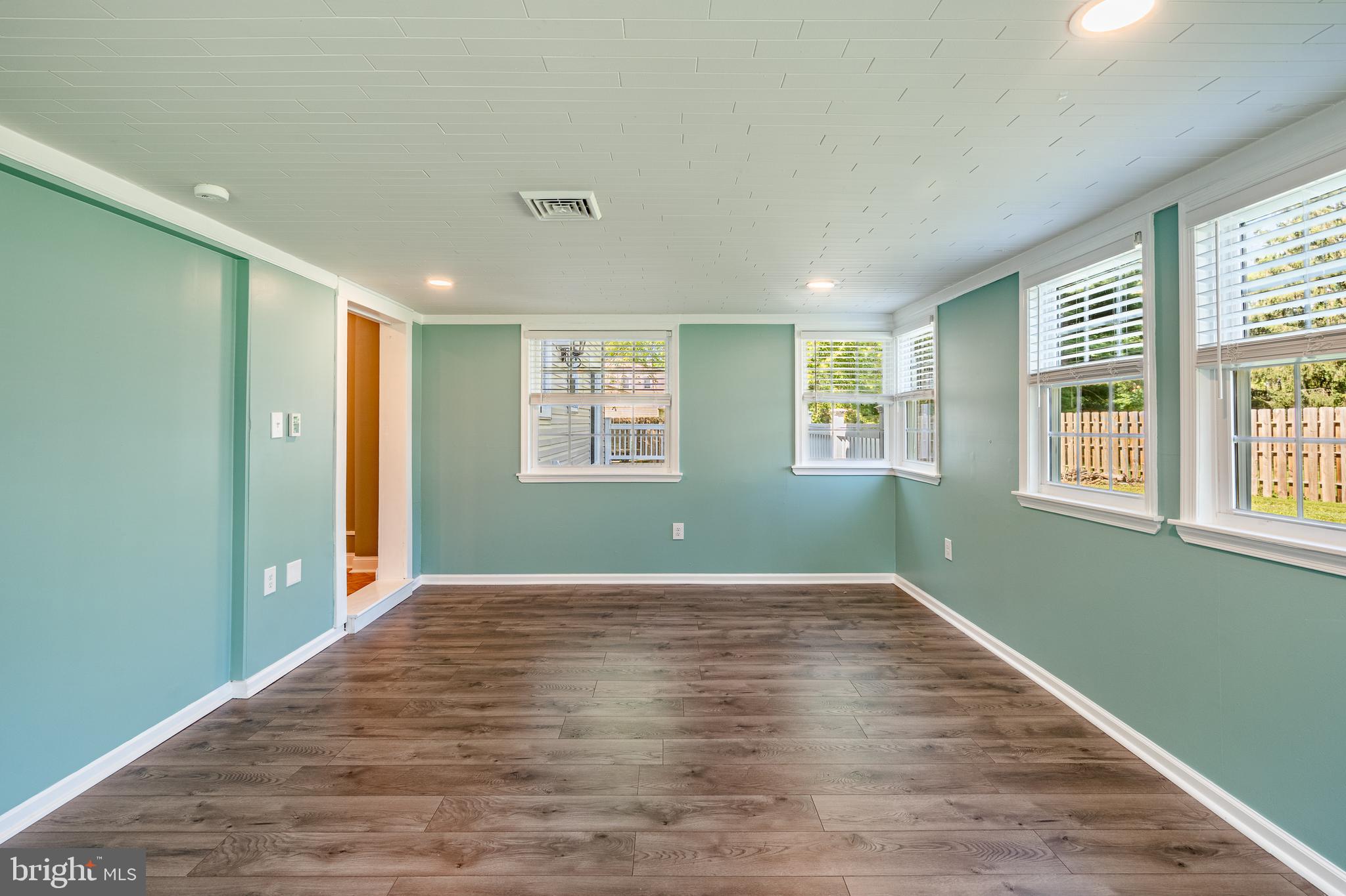 PELHAM GREEN - Residential