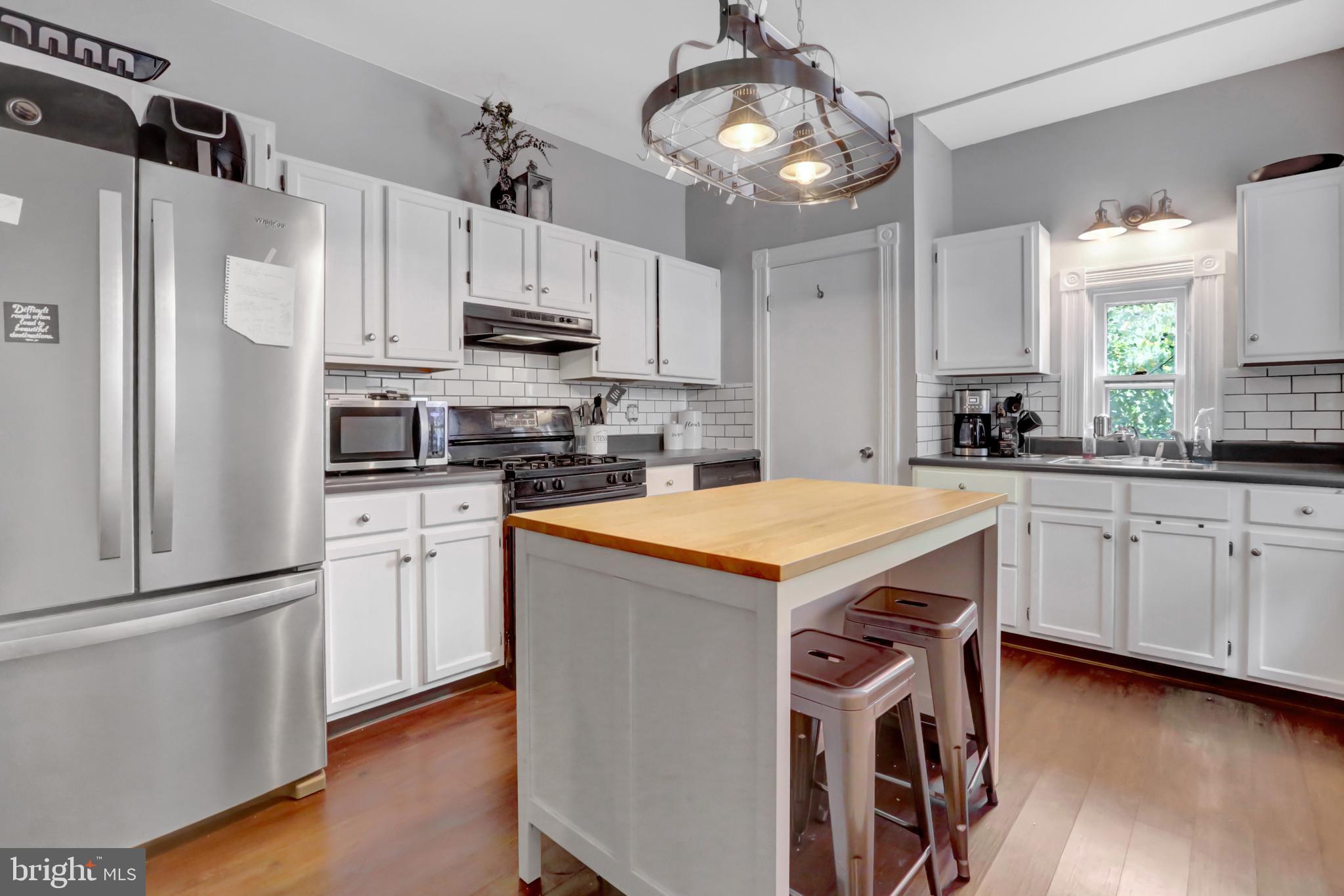 WEST END OF CITY - Residential