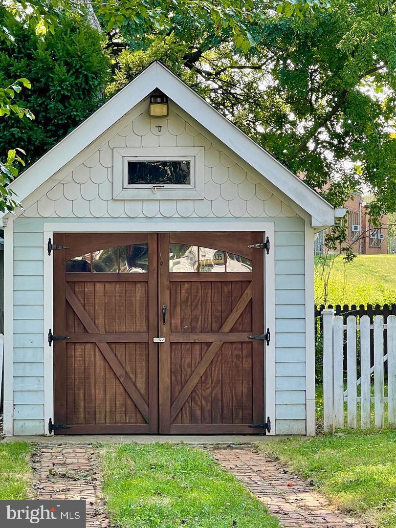 REGULARS - Residential