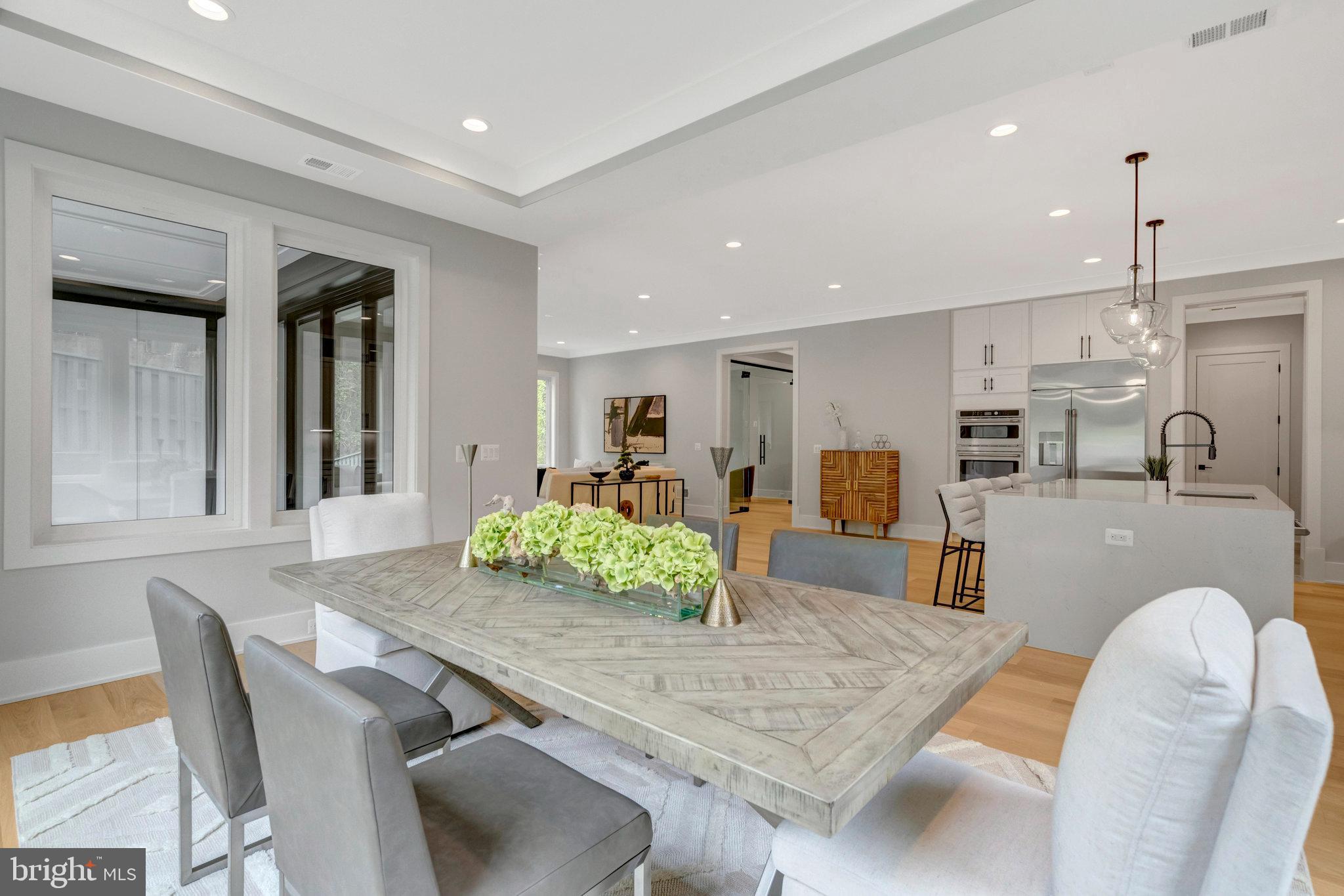 BROYHILL CREST - Residential