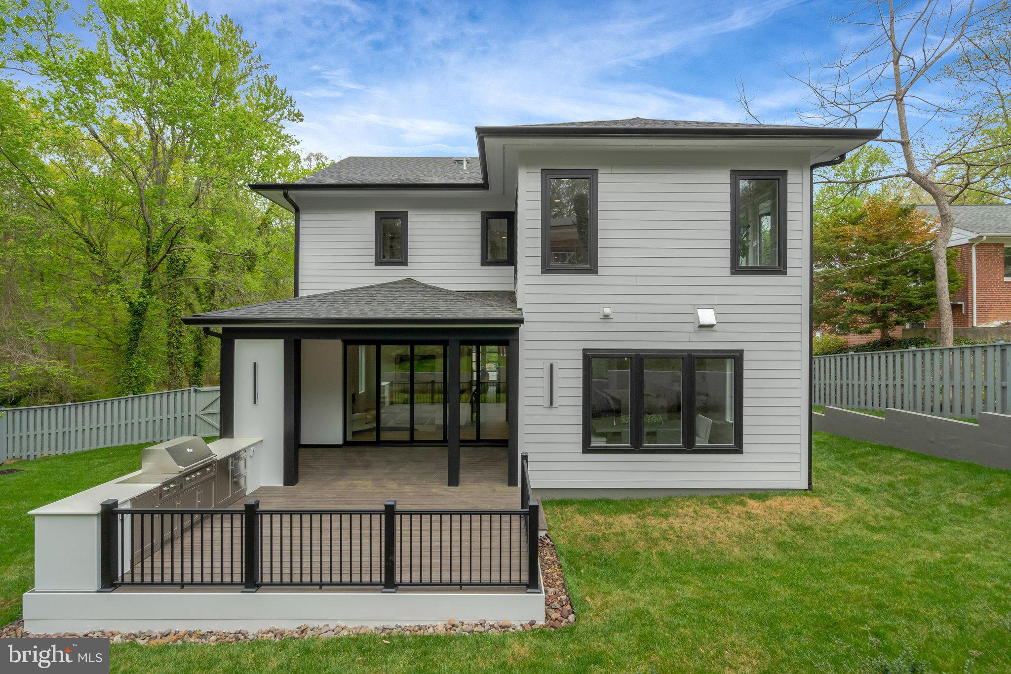 BROYHILL CREST - Residential