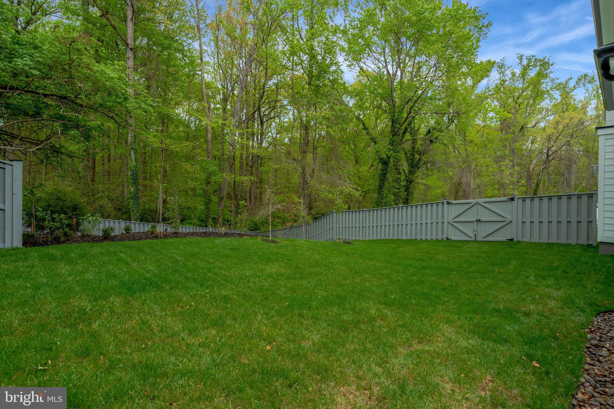 BROYHILL CREST - Residential