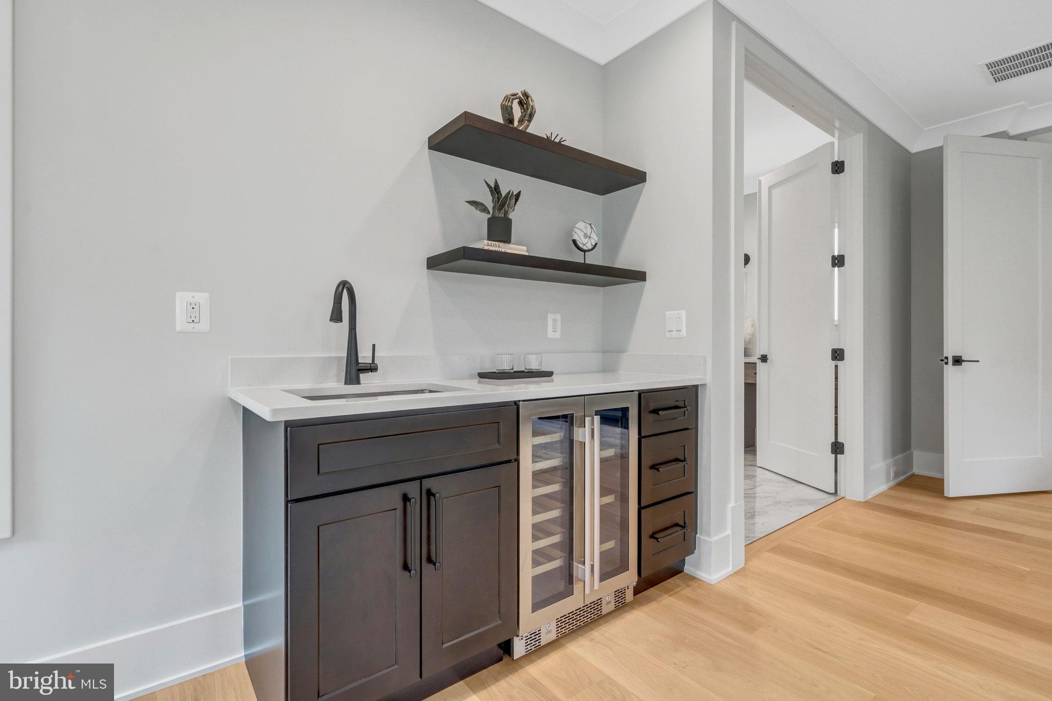 BROYHILL CREST - Residential