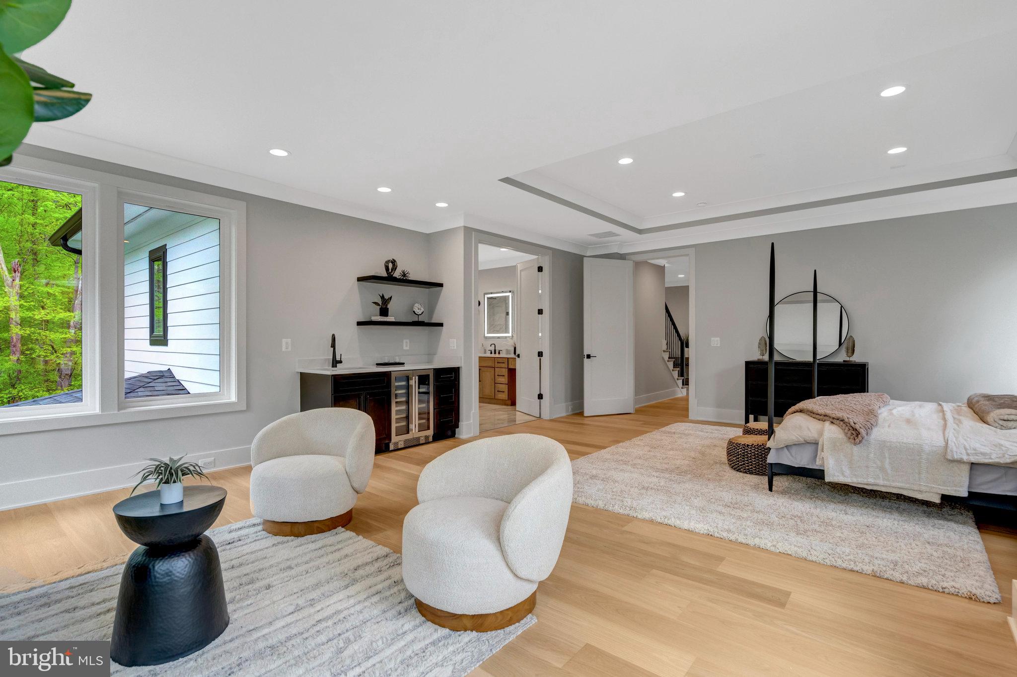 BROYHILL CREST - Residential