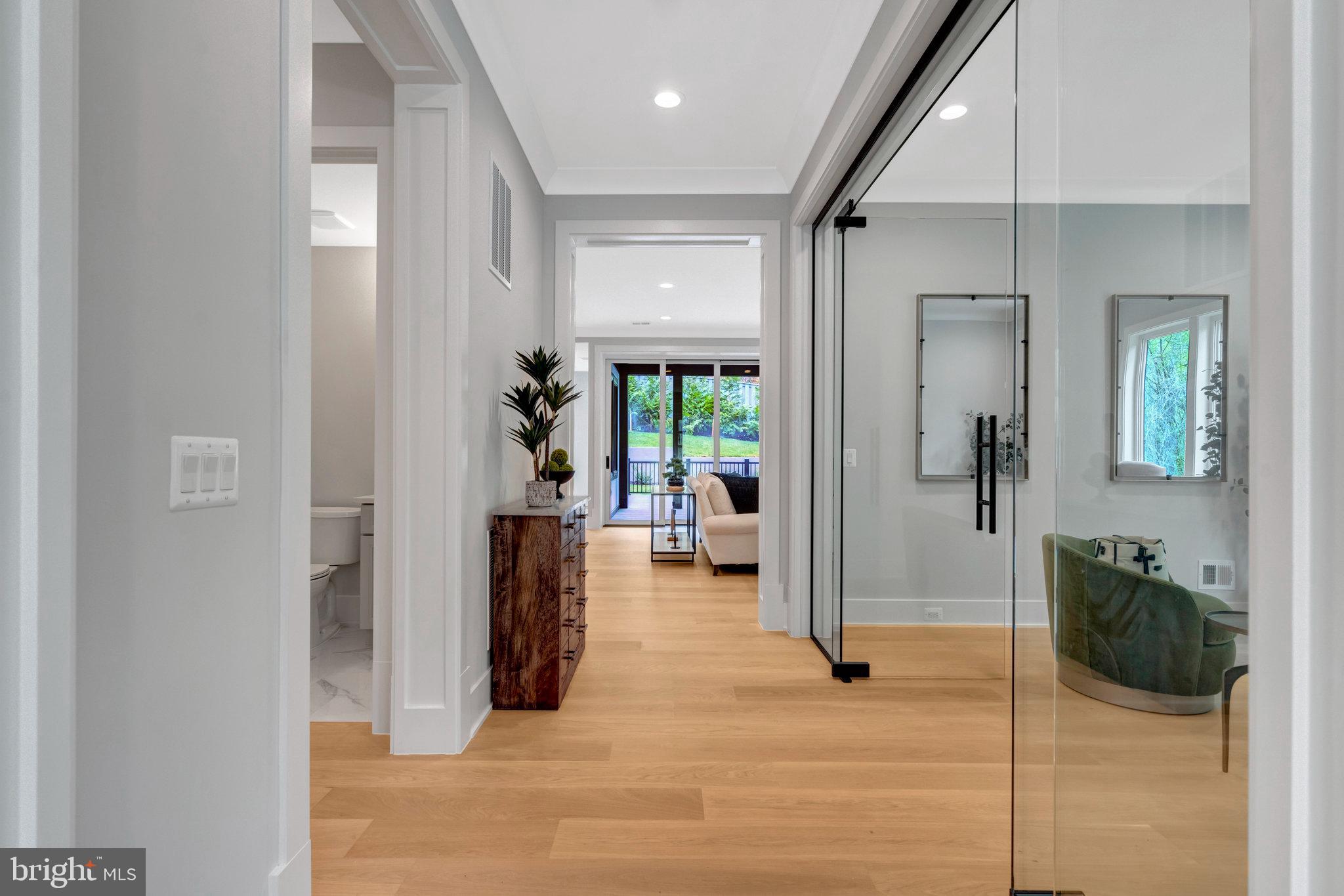 BROYHILL CREST - Residential