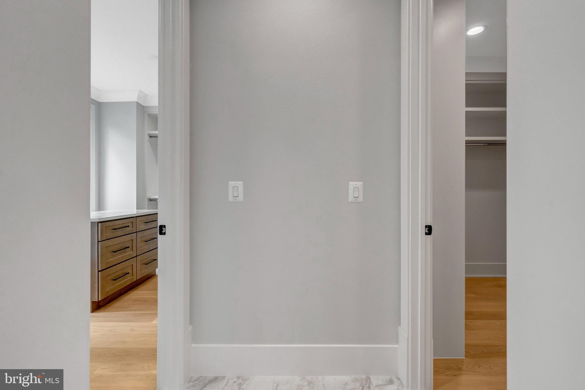 BROYHILL CREST - Residential