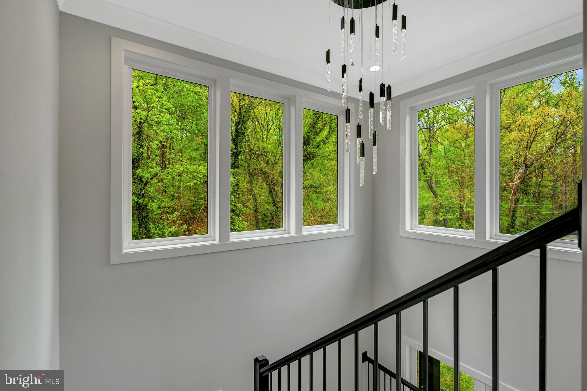 BROYHILL CREST - Residential