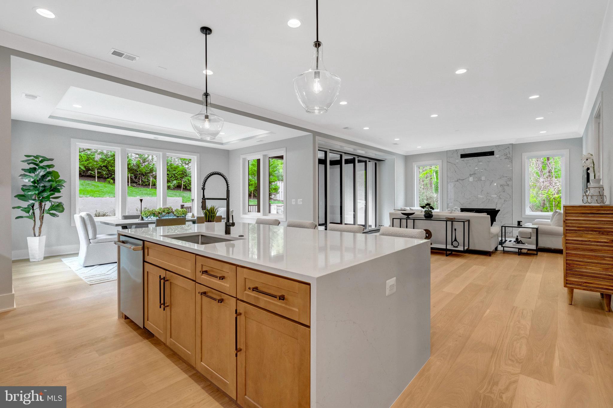 BROYHILL CREST - Residential