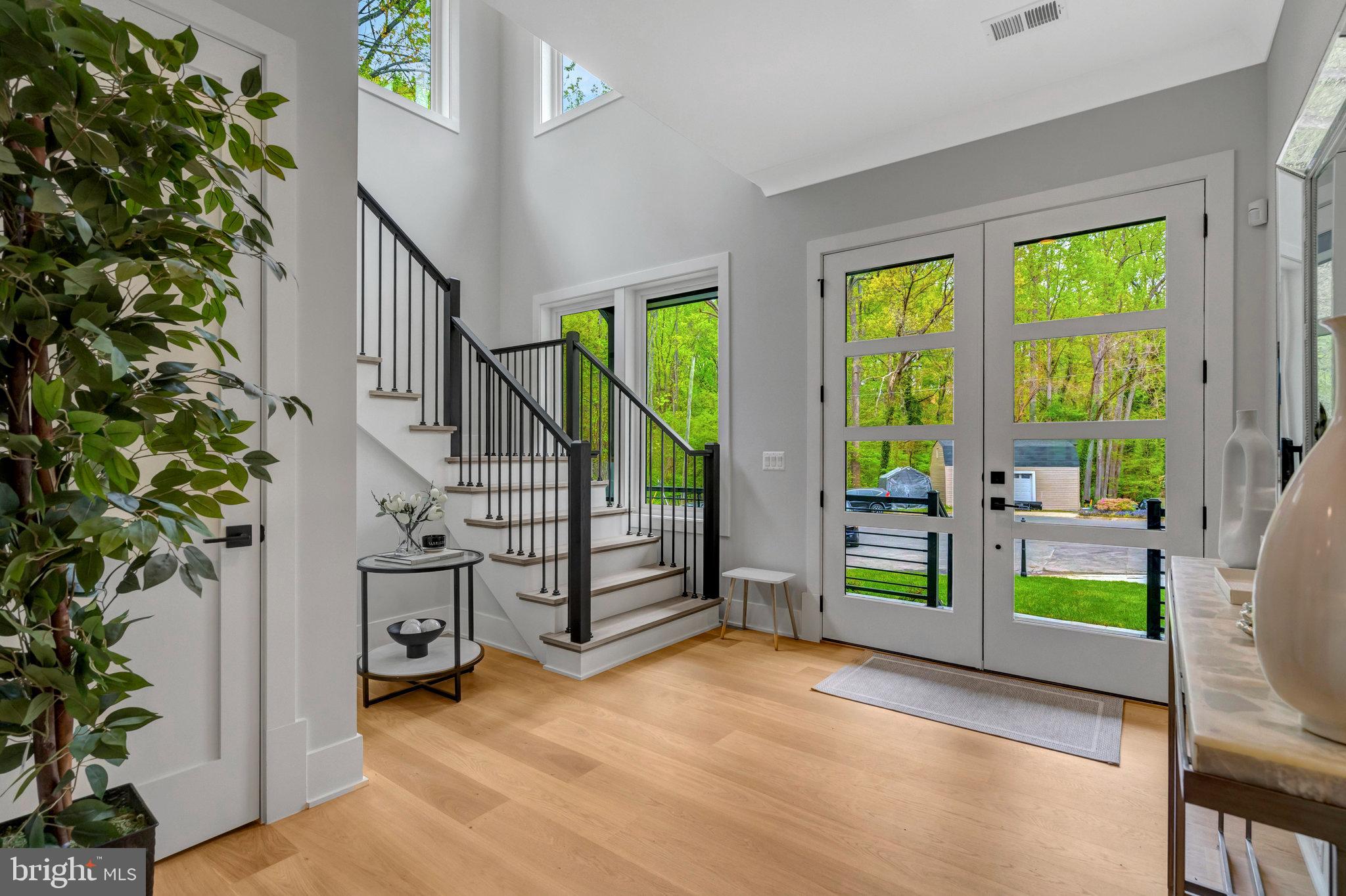 BROYHILL CREST - Residential