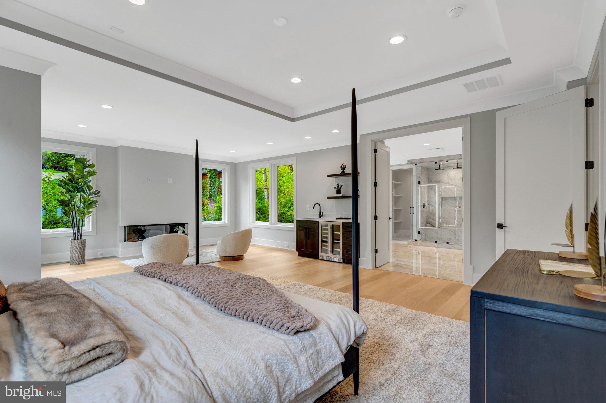 BROYHILL CREST - Residential