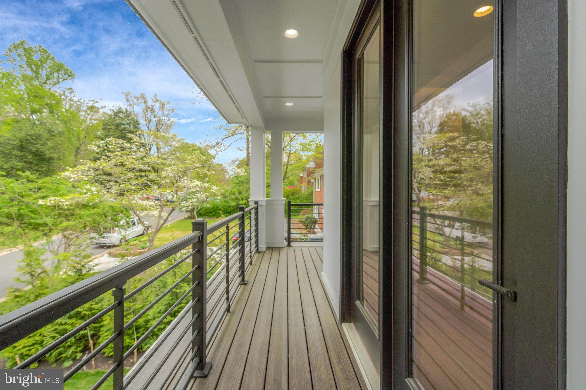 BROYHILL CREST - Residential