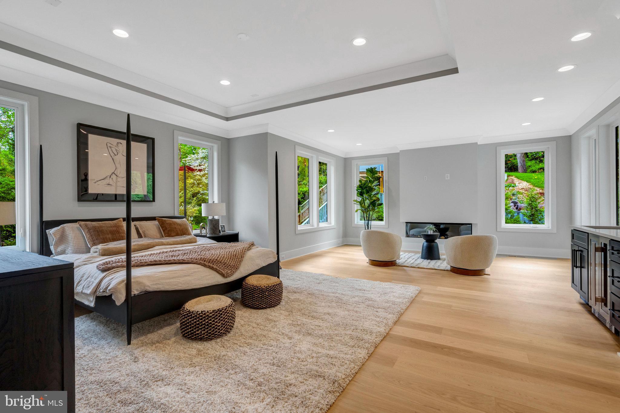 BROYHILL CREST - Residential