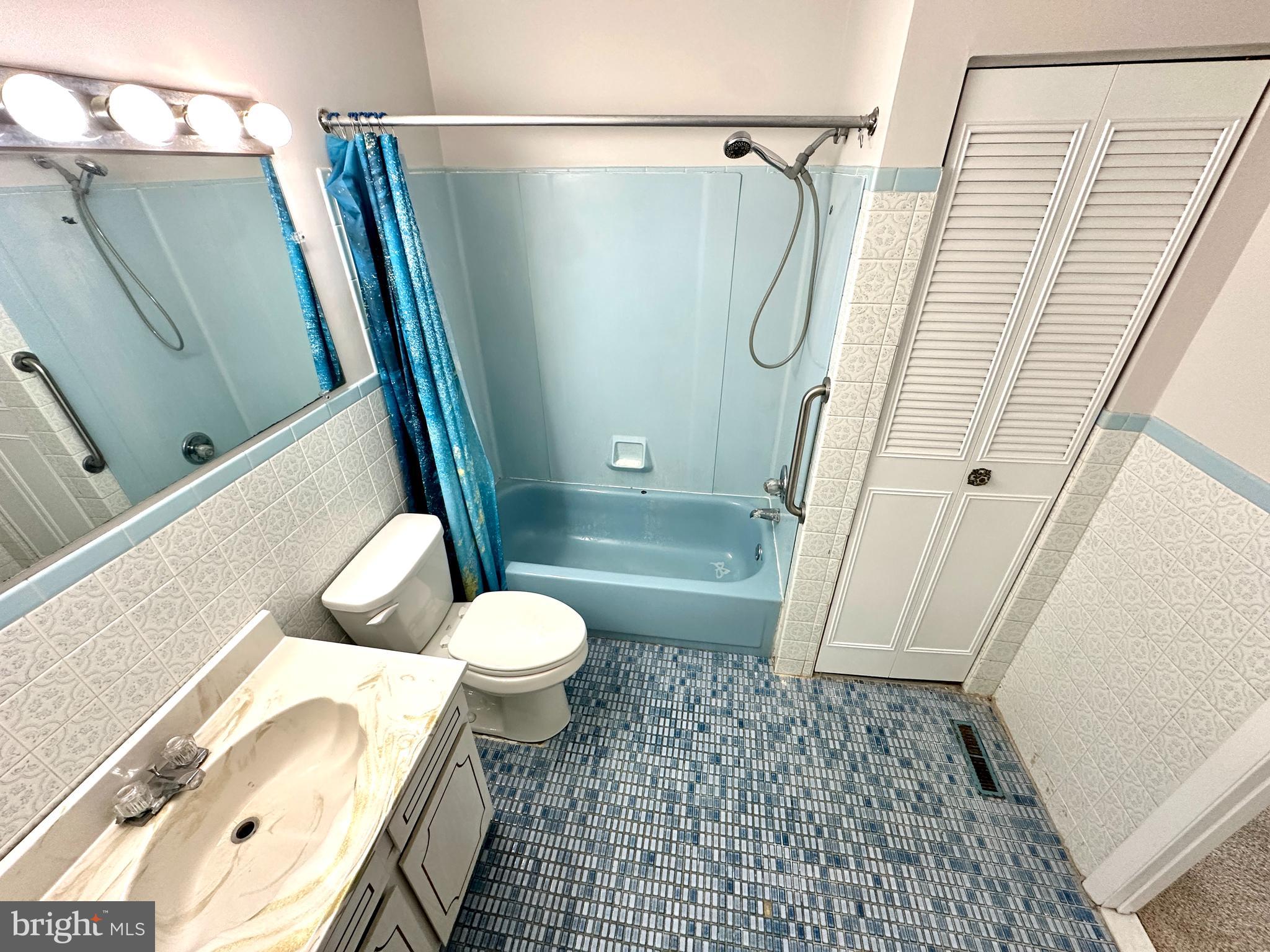 NESHAMINY VALLEY - Residential