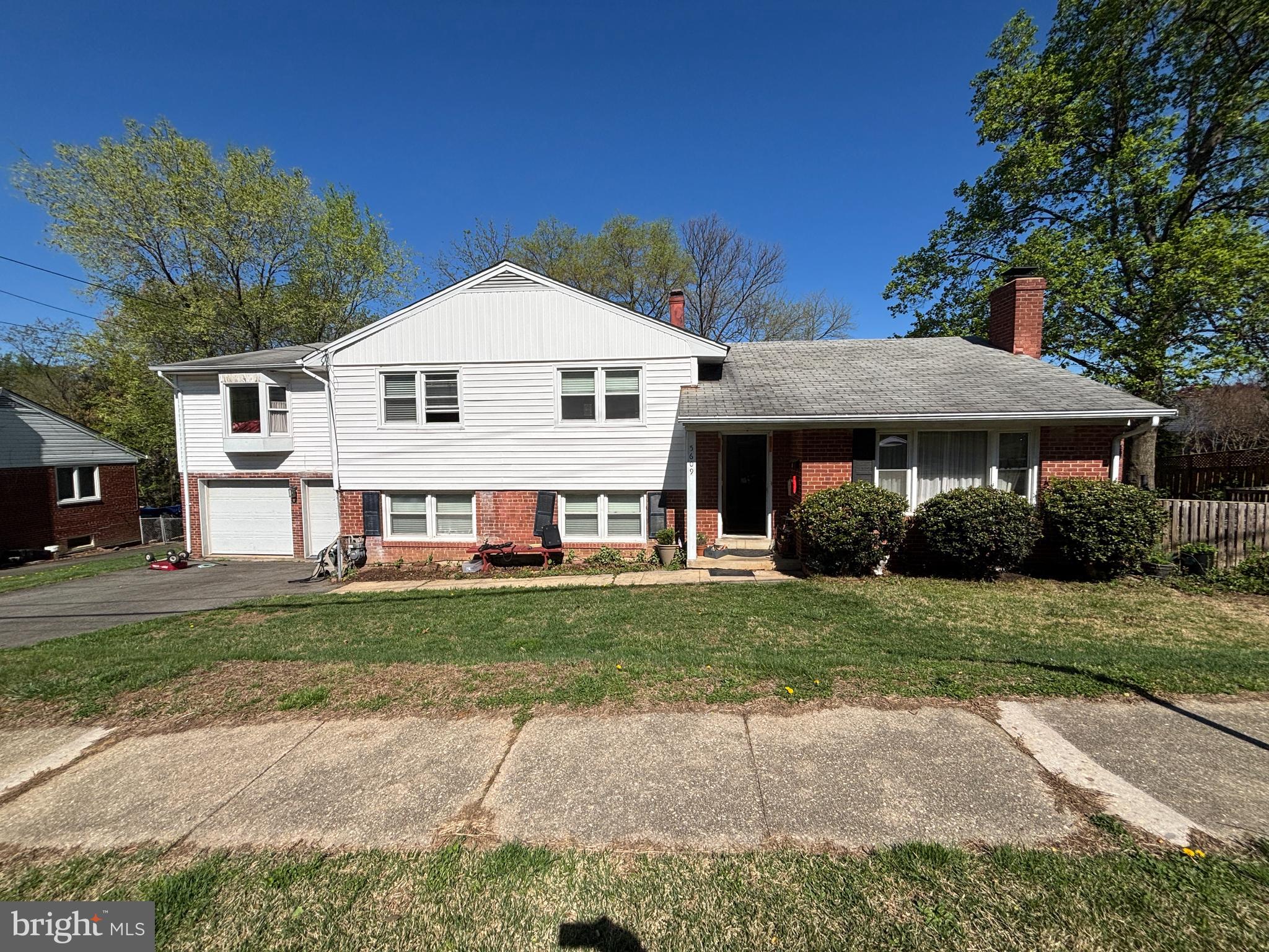 5609 YORKTOWN BOULEVARD N