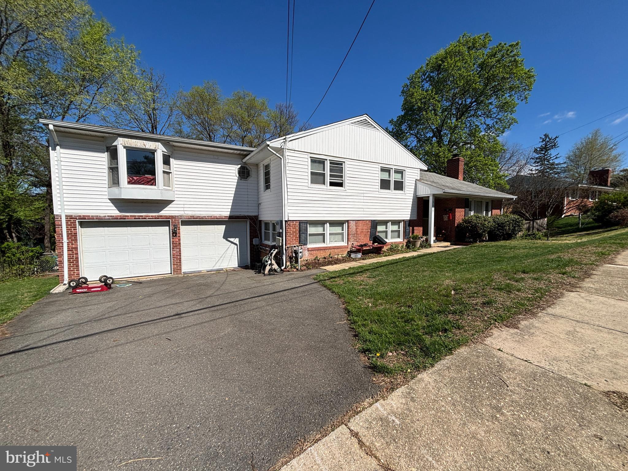 YORKTOWN - Residential