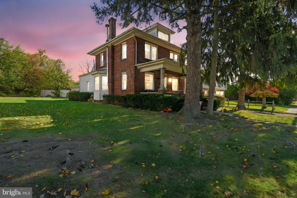 Photo of 437 Jefferson Street, READING, PA 19605 (MLS # PABK2065166)