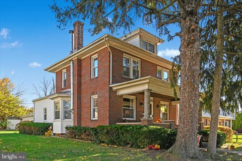 Photo of 437 Jefferson Street, READING, PA 19605 (MLS # PABK2065166)