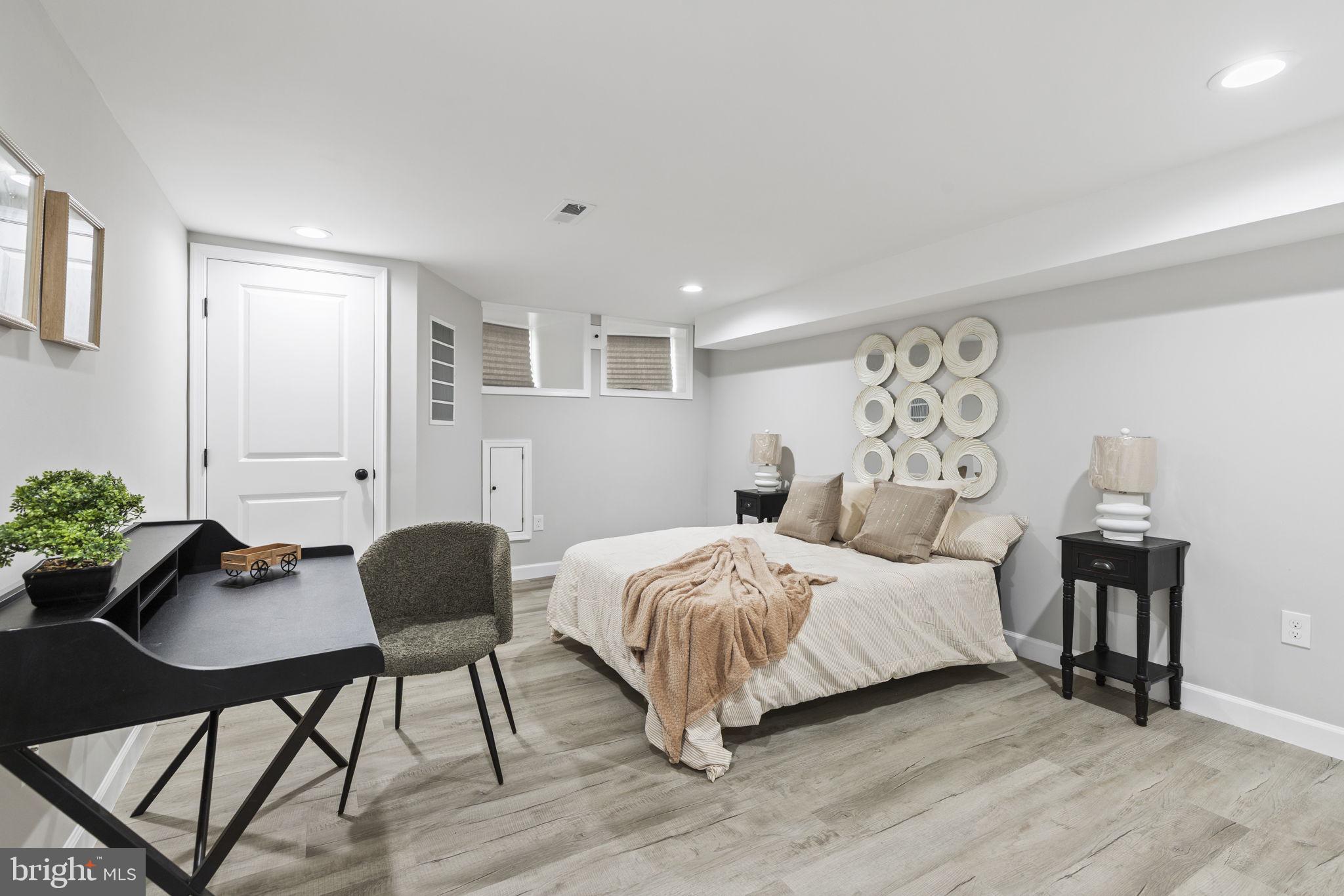 BROADWAY EAST - Residential