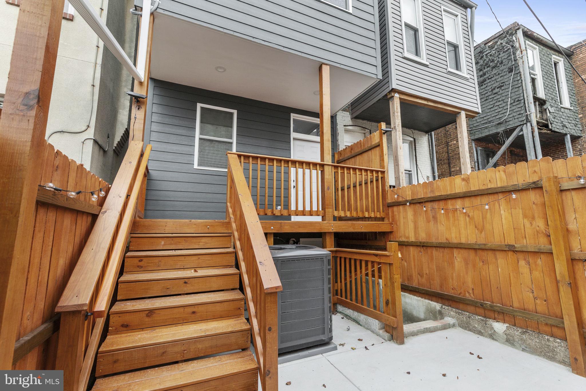 BROADWAY EAST - Residential