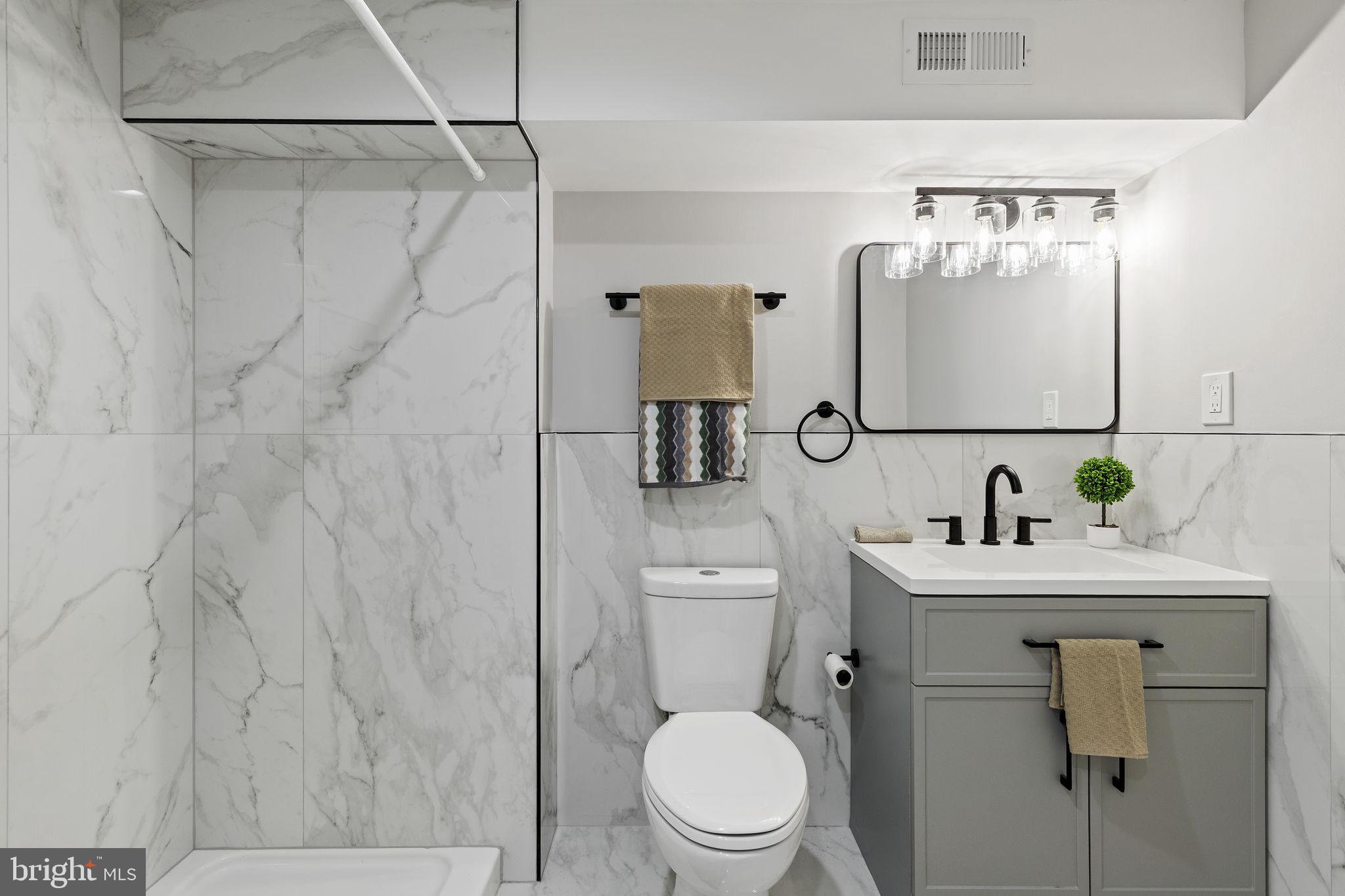 BROADWAY EAST - Residential