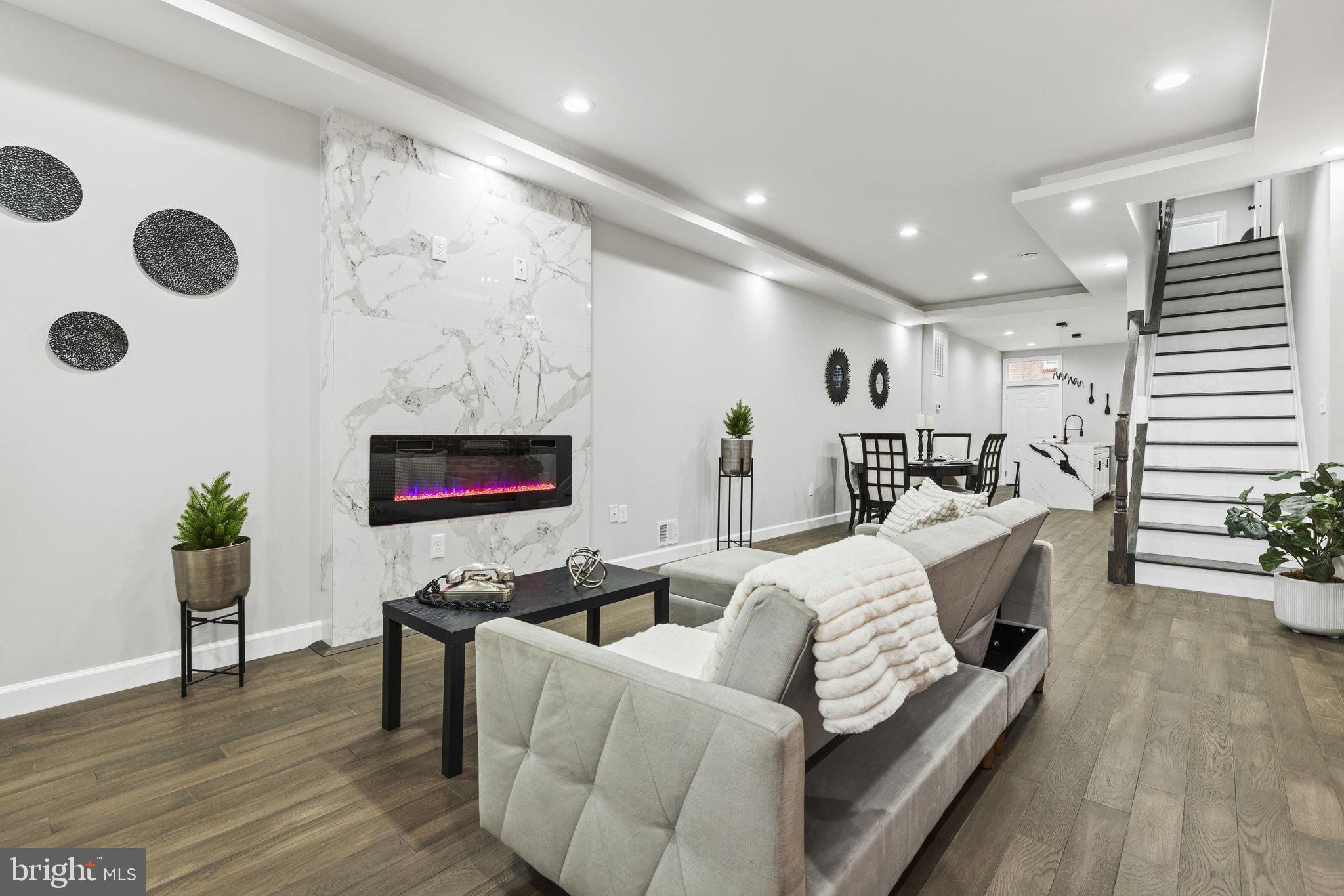 BROADWAY EAST - Residential