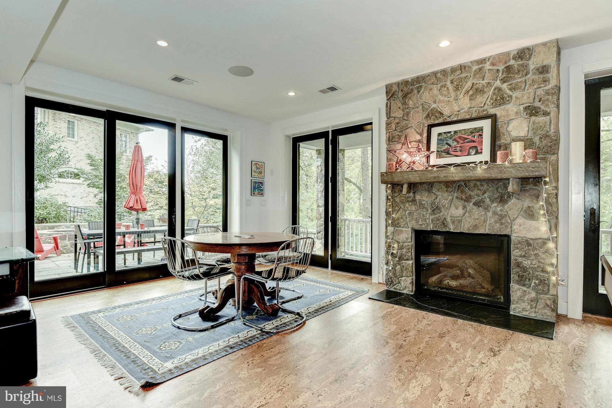 DOVER BALMORAL RIVERWOOD - Residential