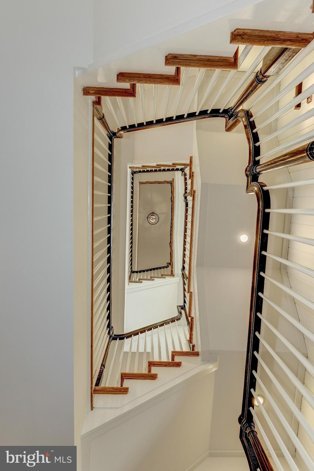 DOVER BALMORAL RIVERWOOD - Residential