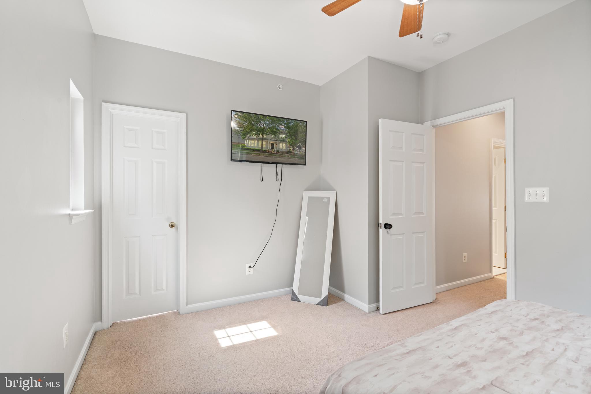 MEADOWS AT MORRIS FARM - Residential Lease