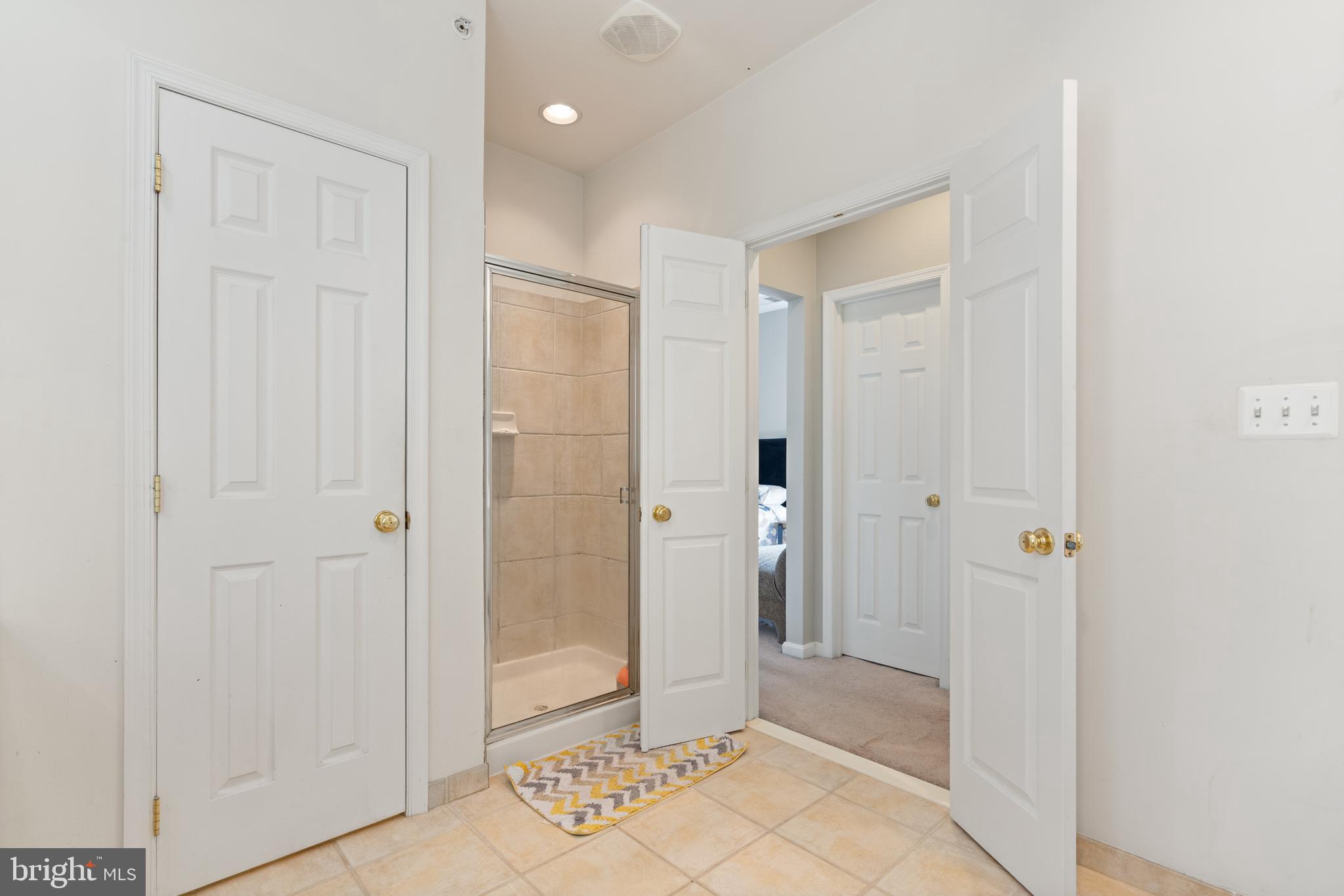 MEADOWS AT MORRIS FARM - Residential Lease