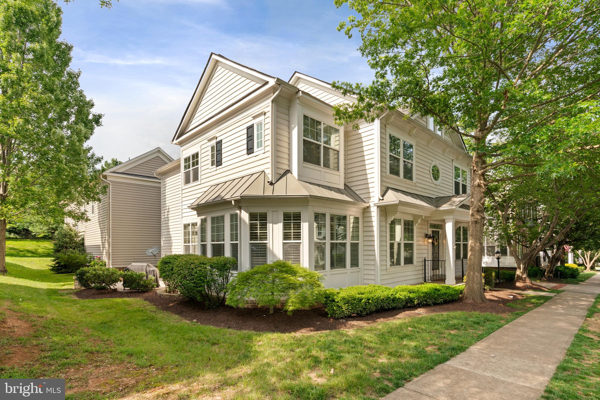 MEADOWS AT MORRIS FARM - Residential Lease