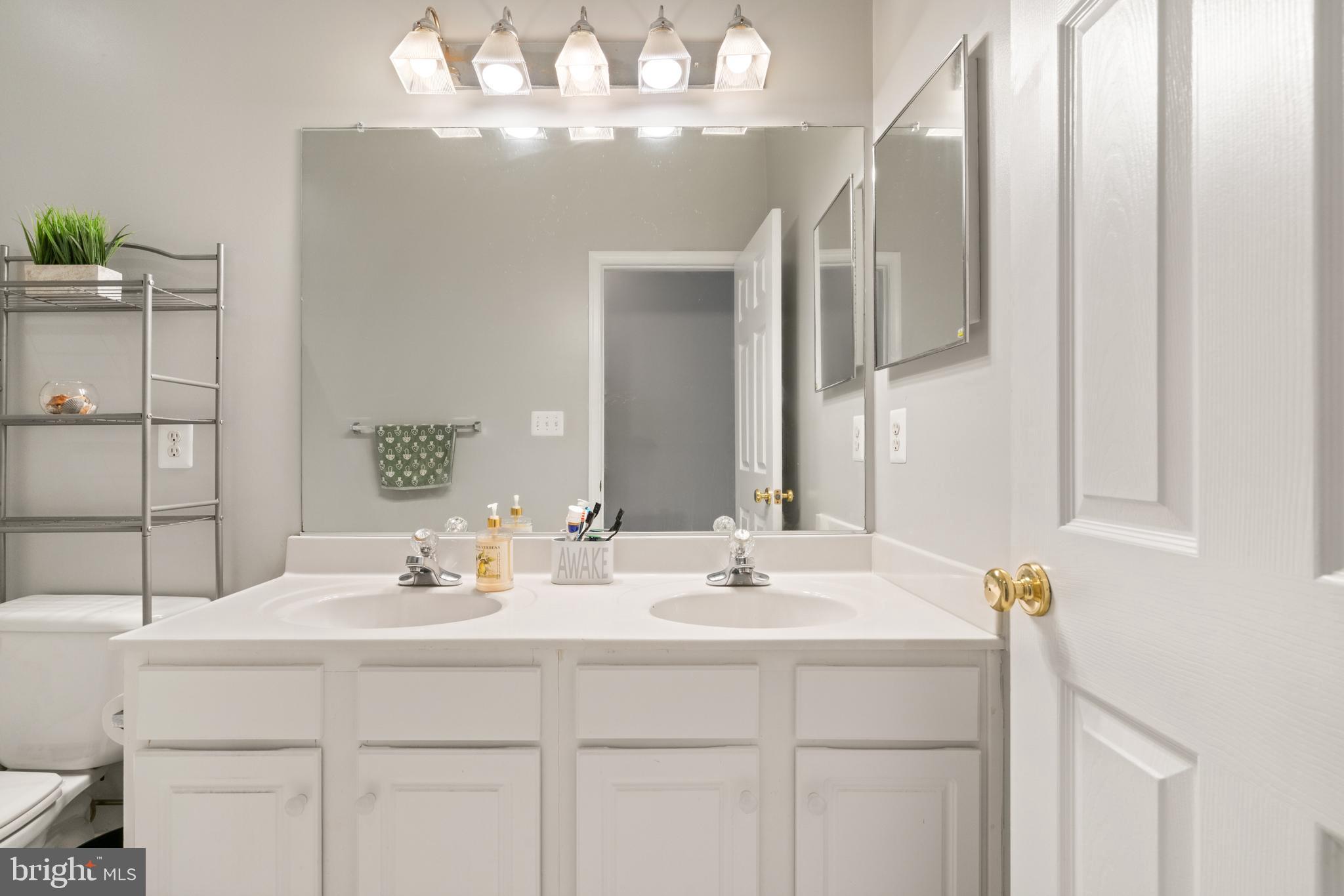 MEADOWS AT MORRIS FARM - Residential Lease