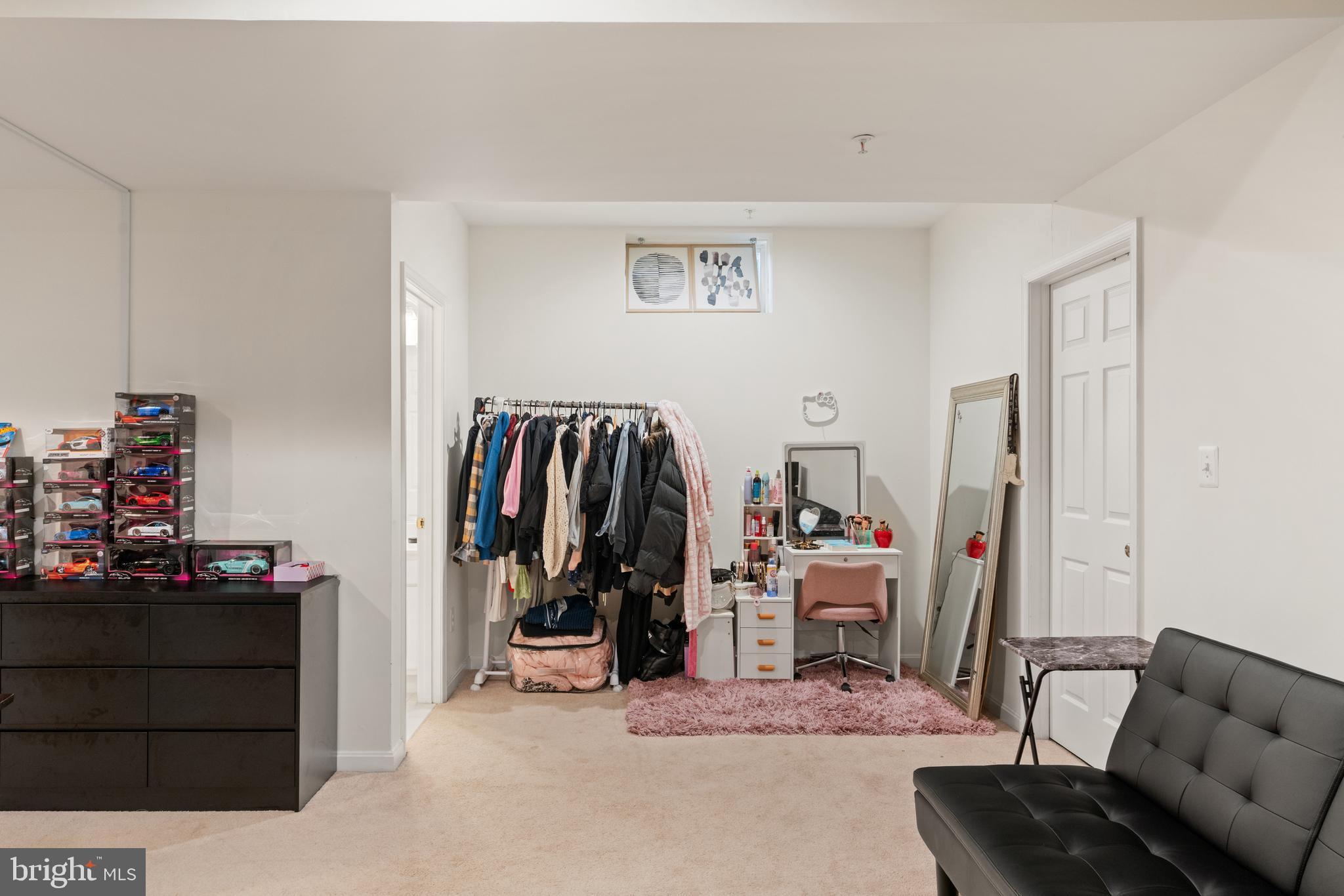 MEADOWS AT MORRIS FARM - Residential Lease