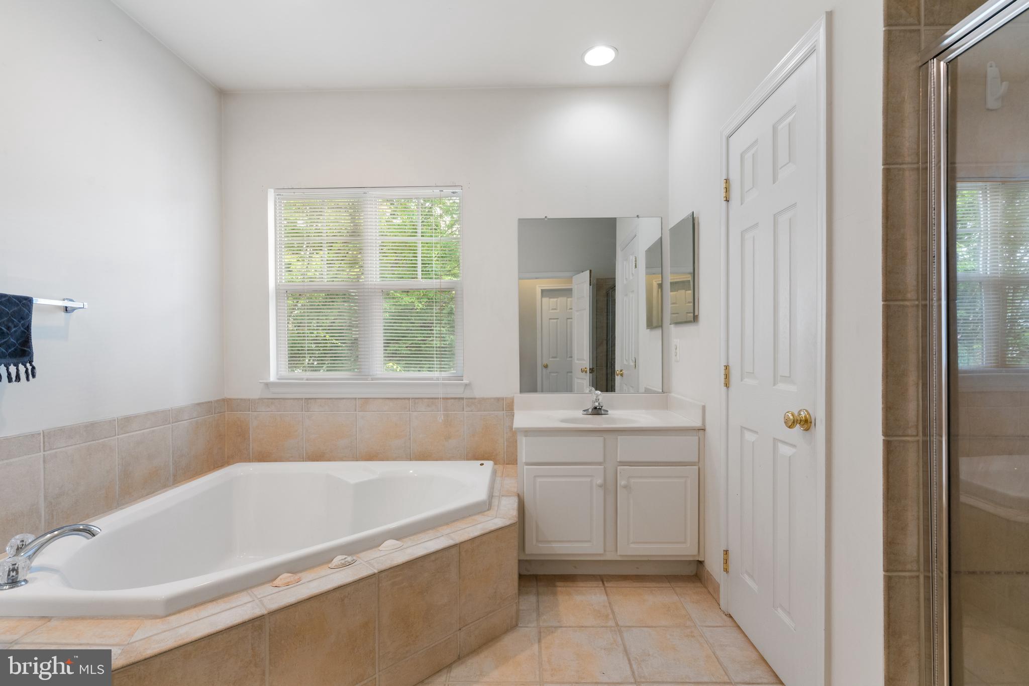 MEADOWS AT MORRIS FARM - Residential Lease