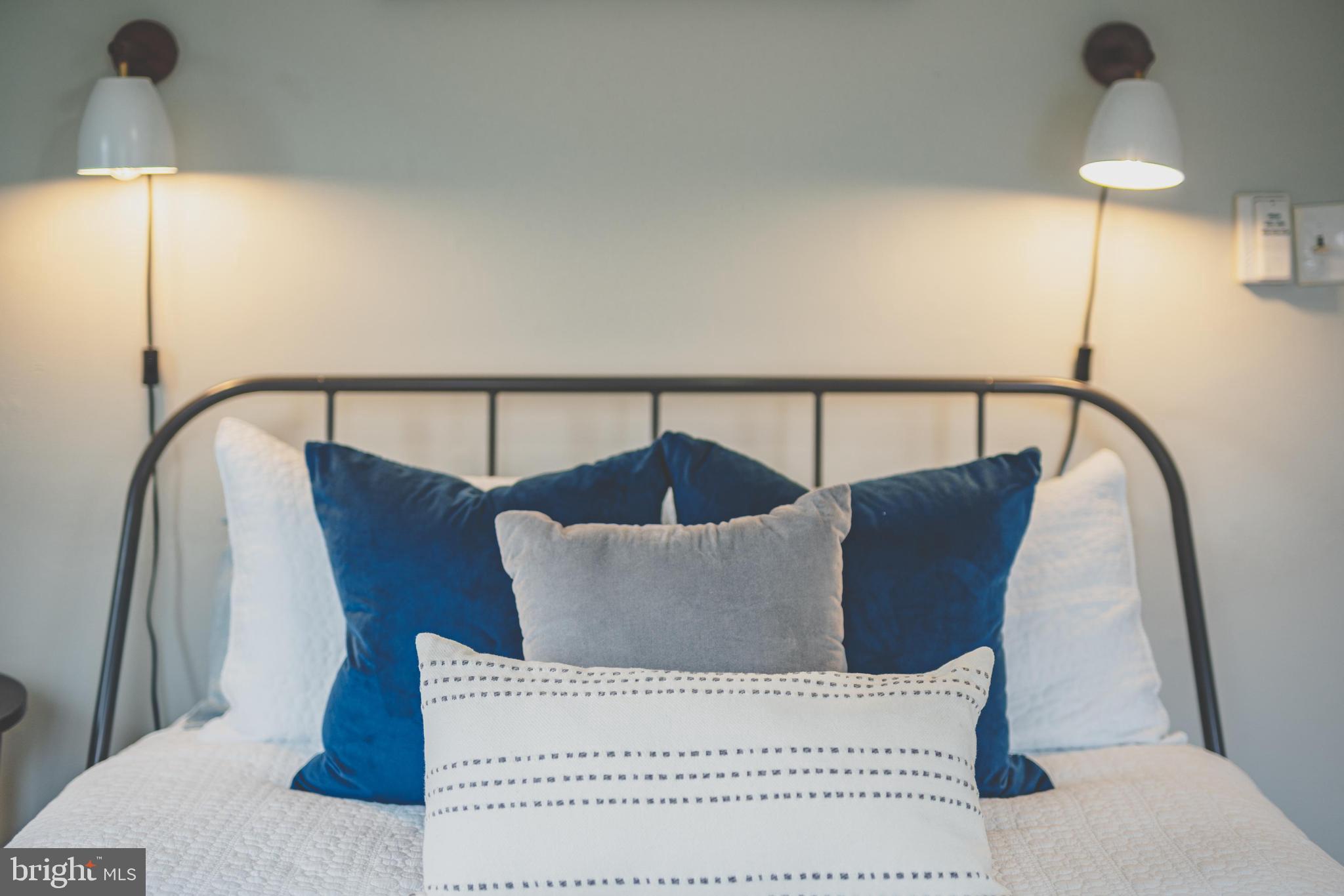 JEFFERSON MANOR - Residential