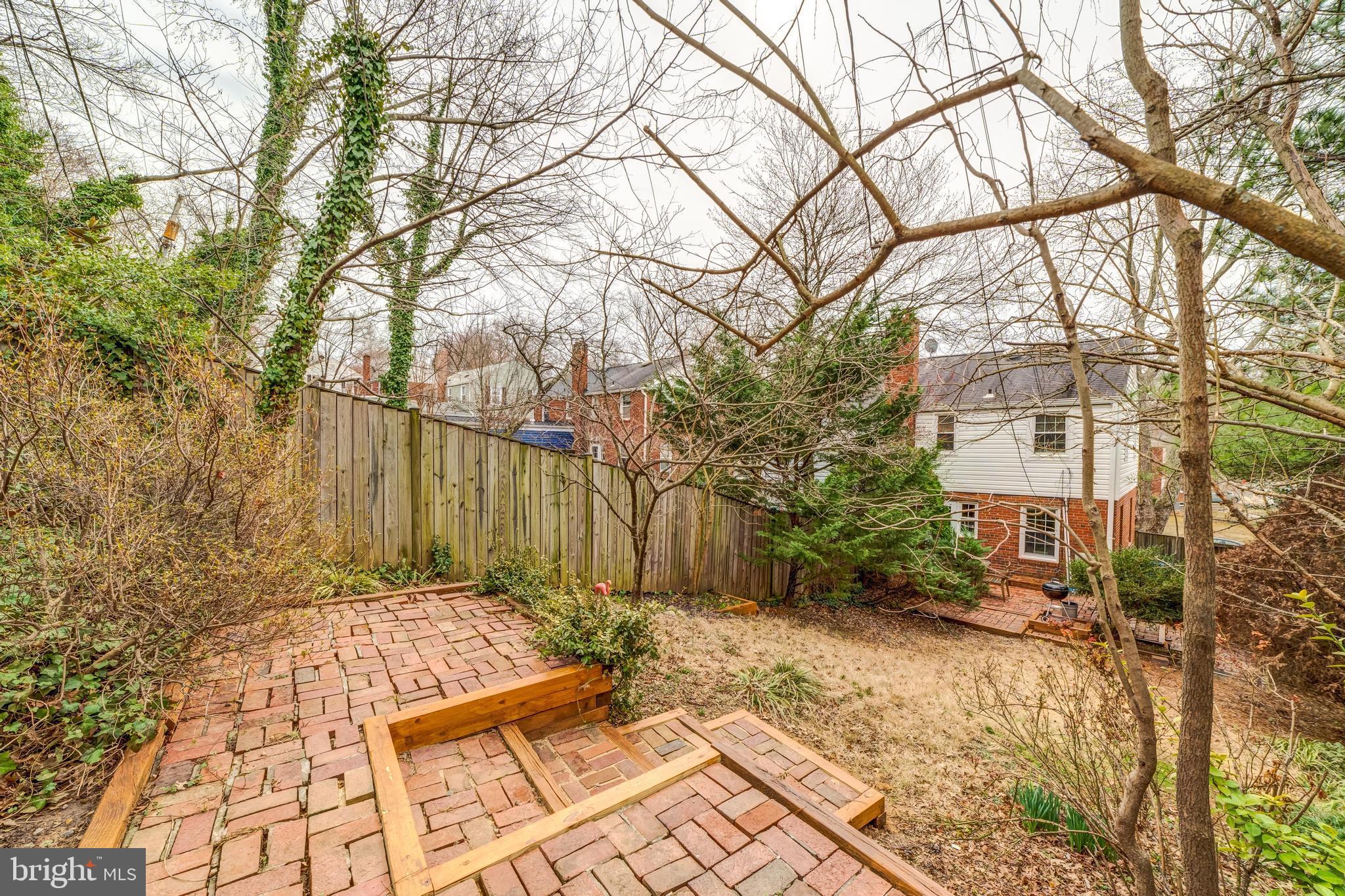 JEFFERSON MANOR - Residential