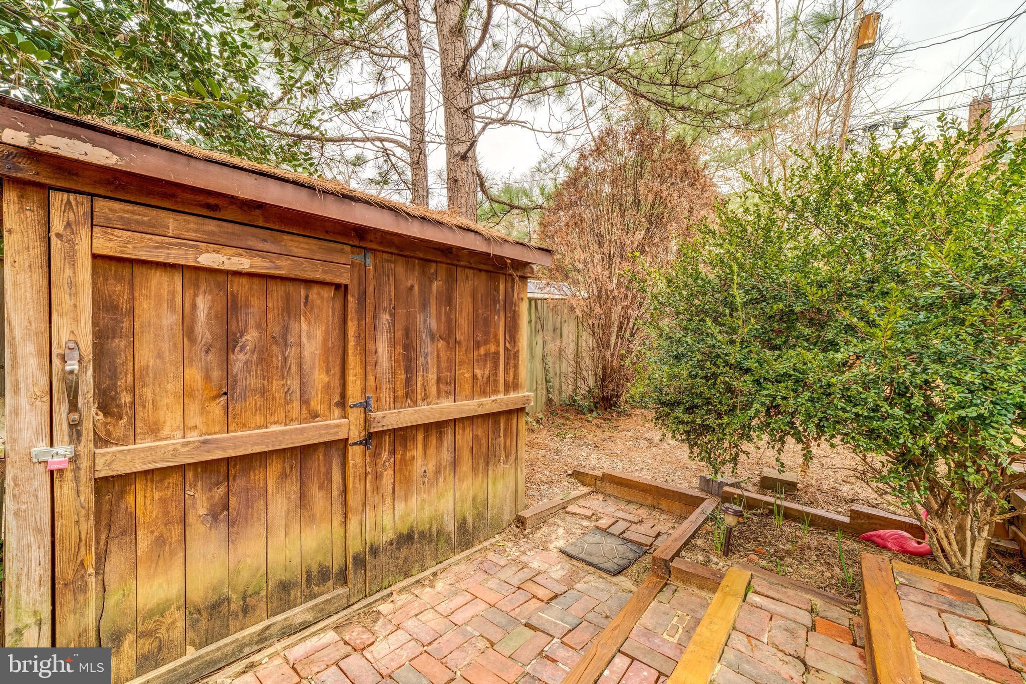 JEFFERSON MANOR - Residential