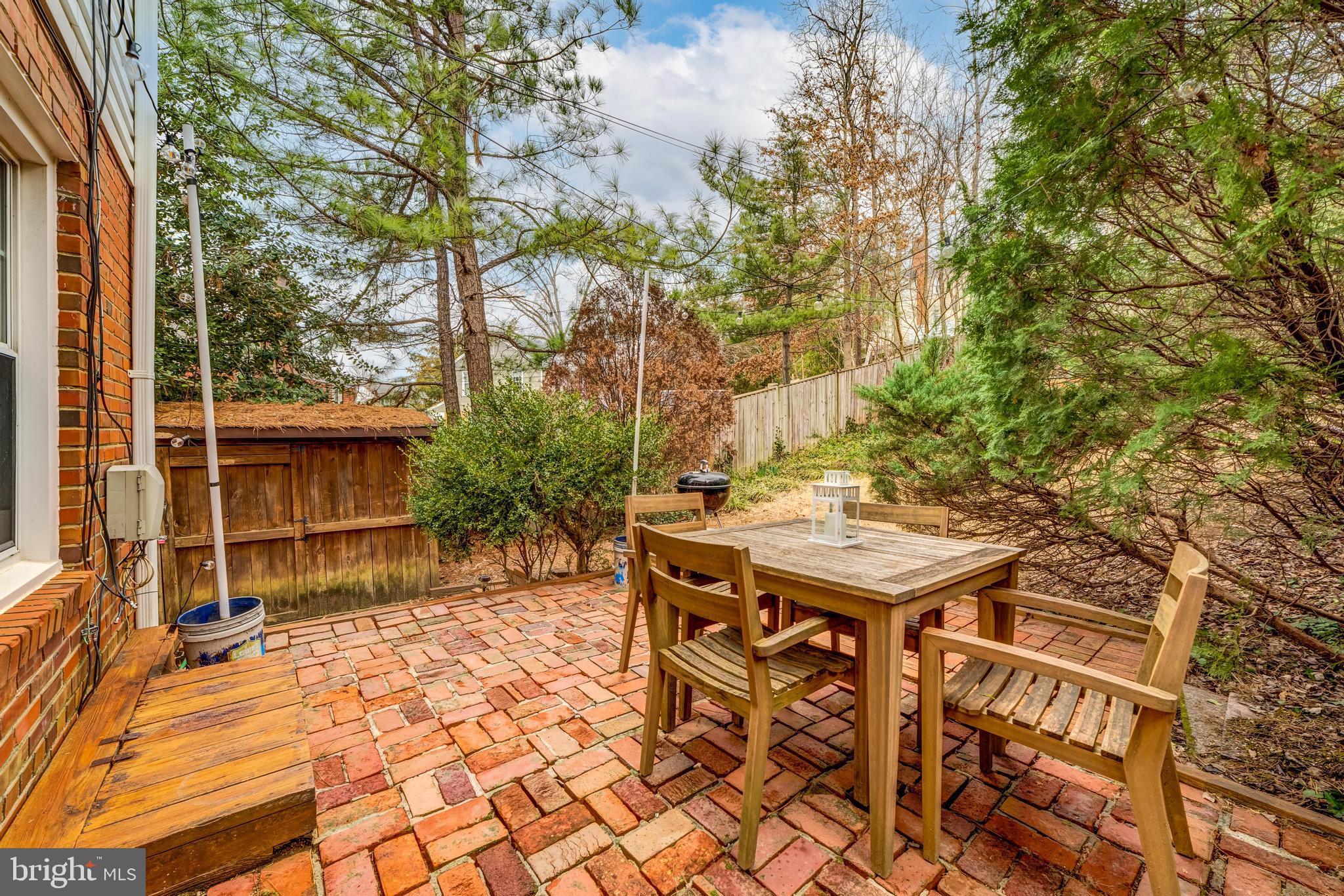 JEFFERSON MANOR - Residential