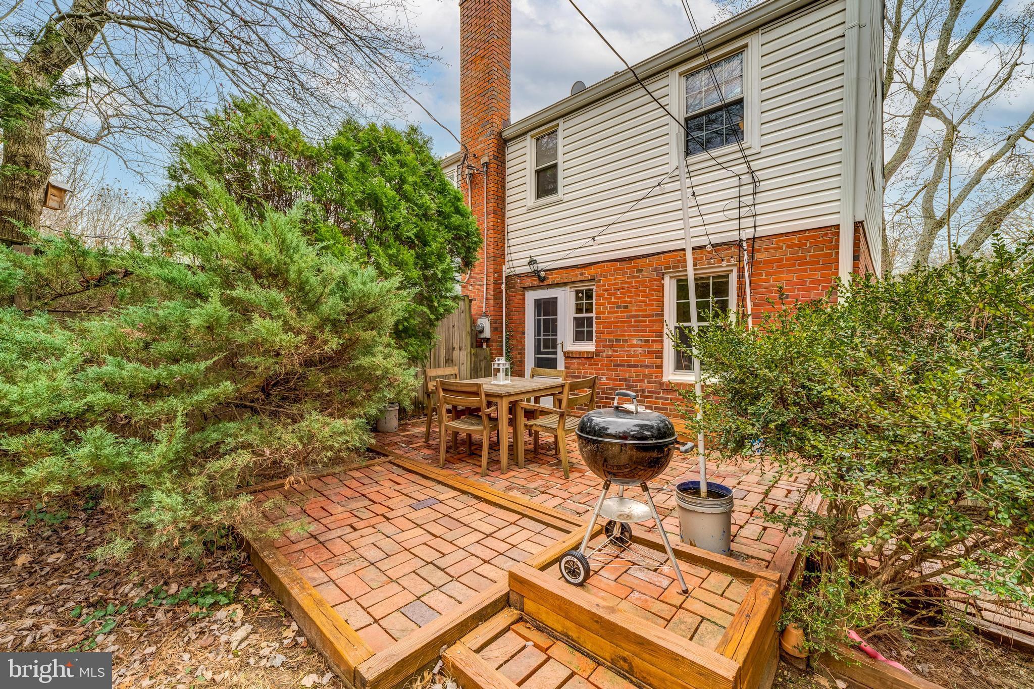 JEFFERSON MANOR - Residential