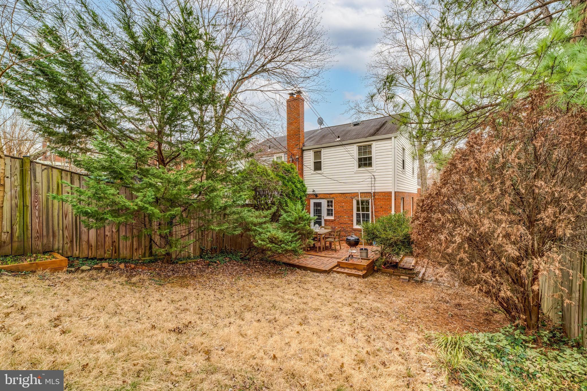 JEFFERSON MANOR - Residential