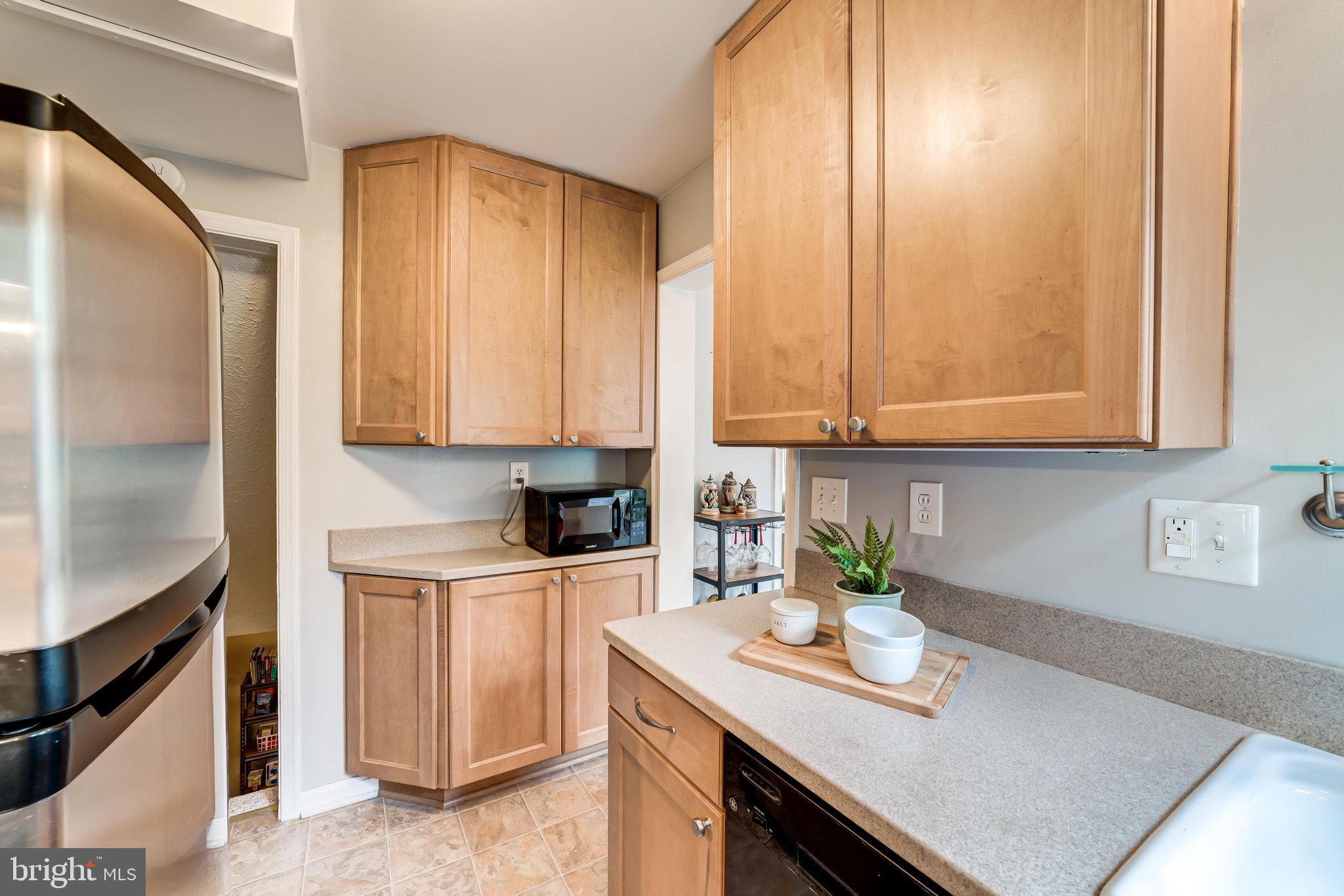 JEFFERSON MANOR - Residential