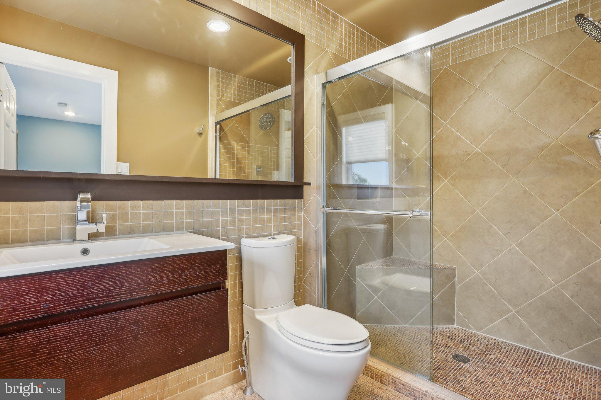 HILLCREST MDWS - Residential