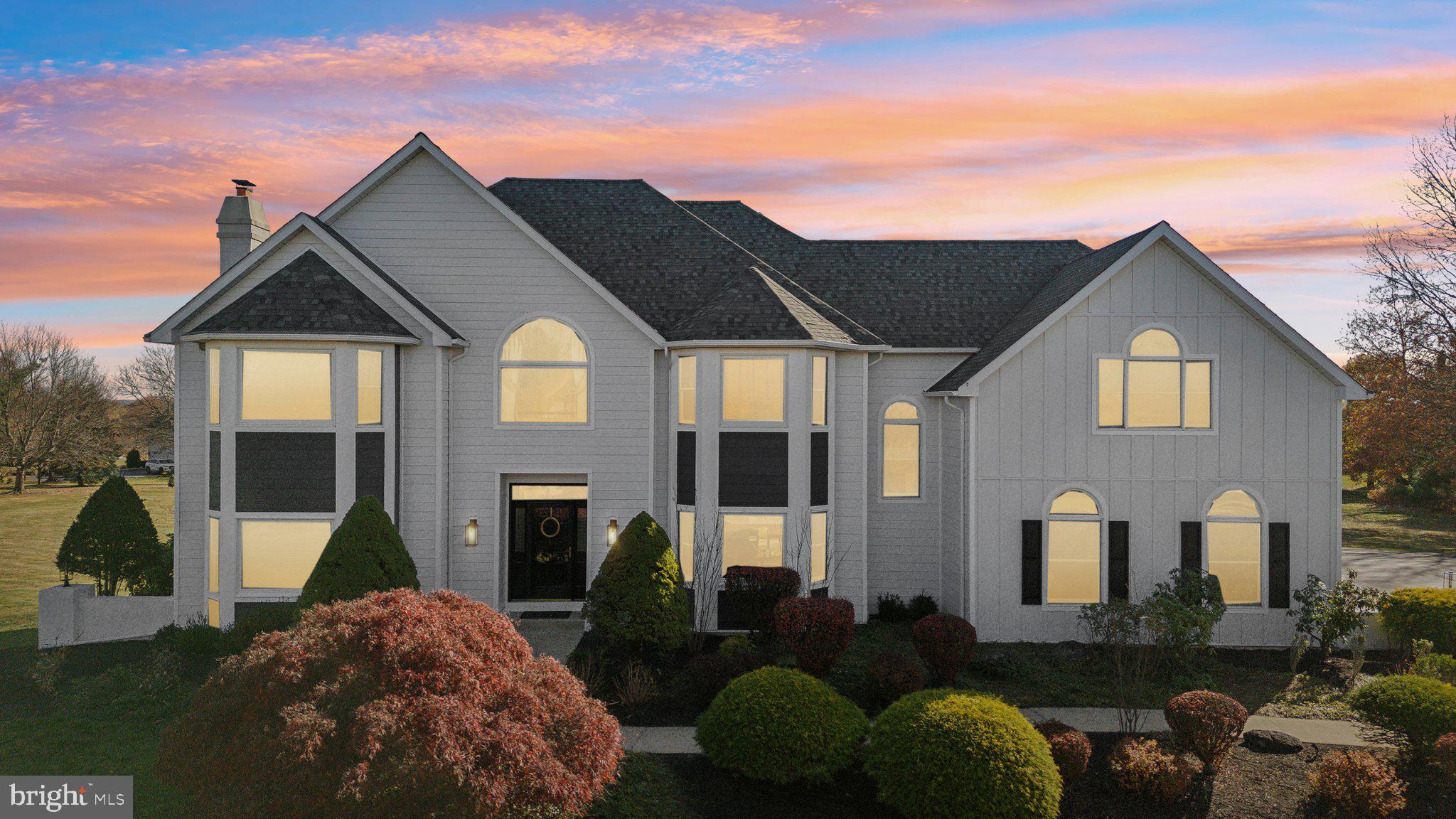 HILLCREST MDWS - Residential