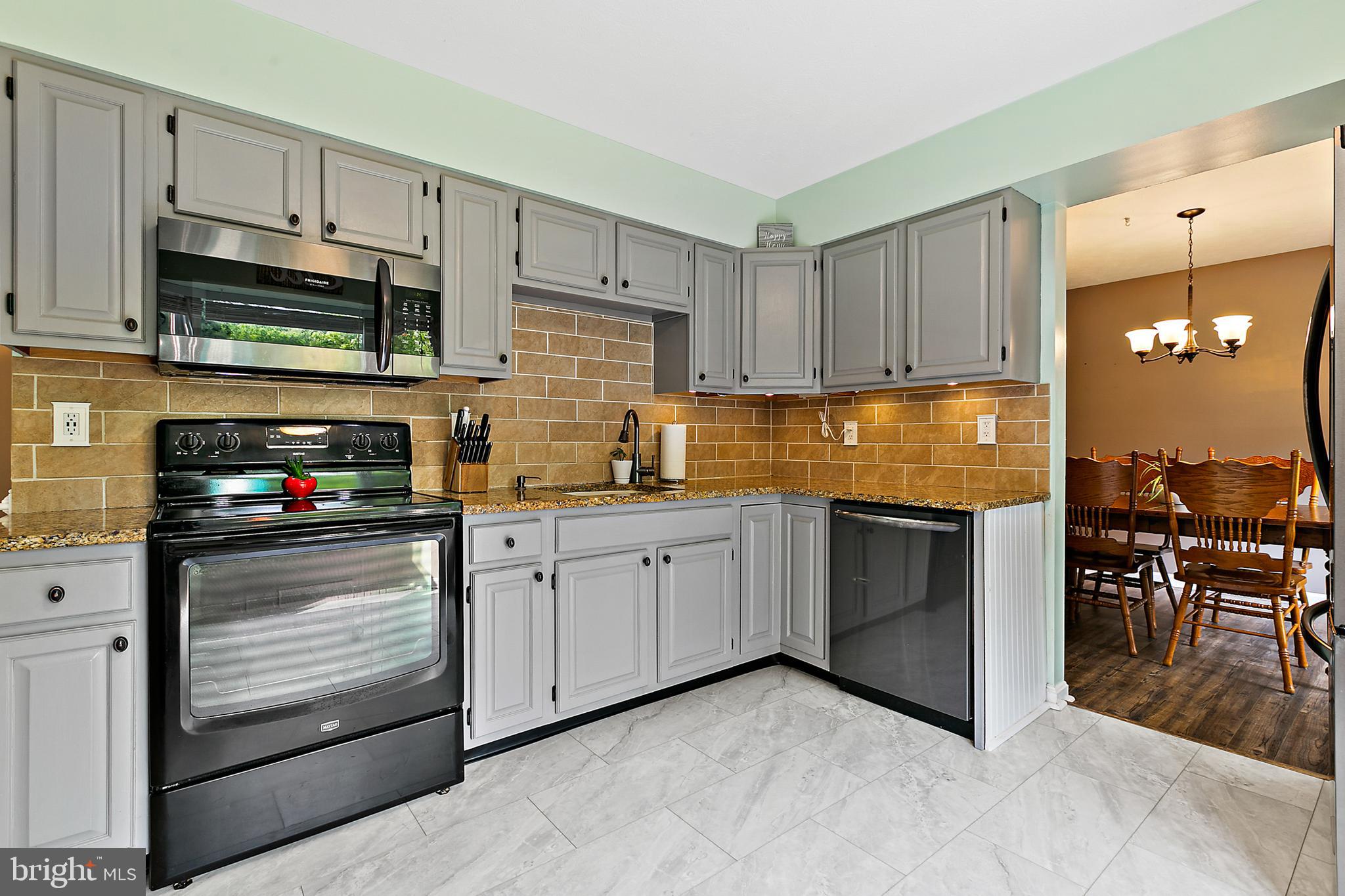 ROBERTS FIELD - Residential