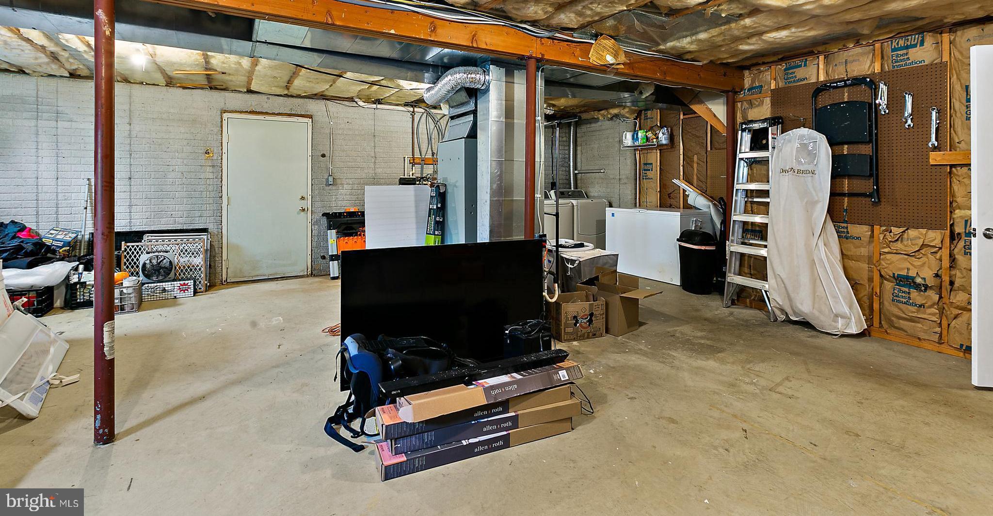 ROBERTS FIELD - Residential