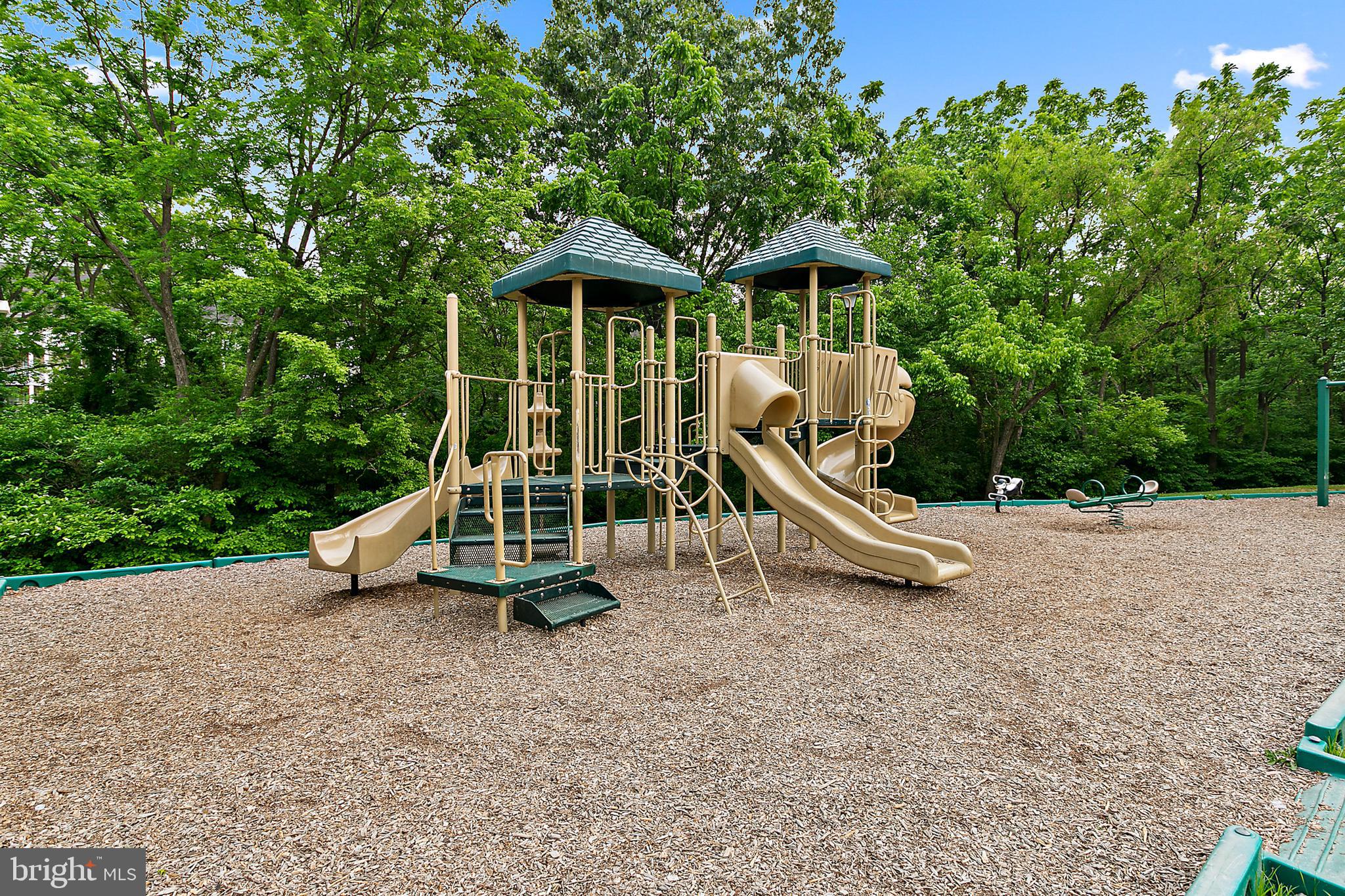 ROBERTS FIELD - Residential