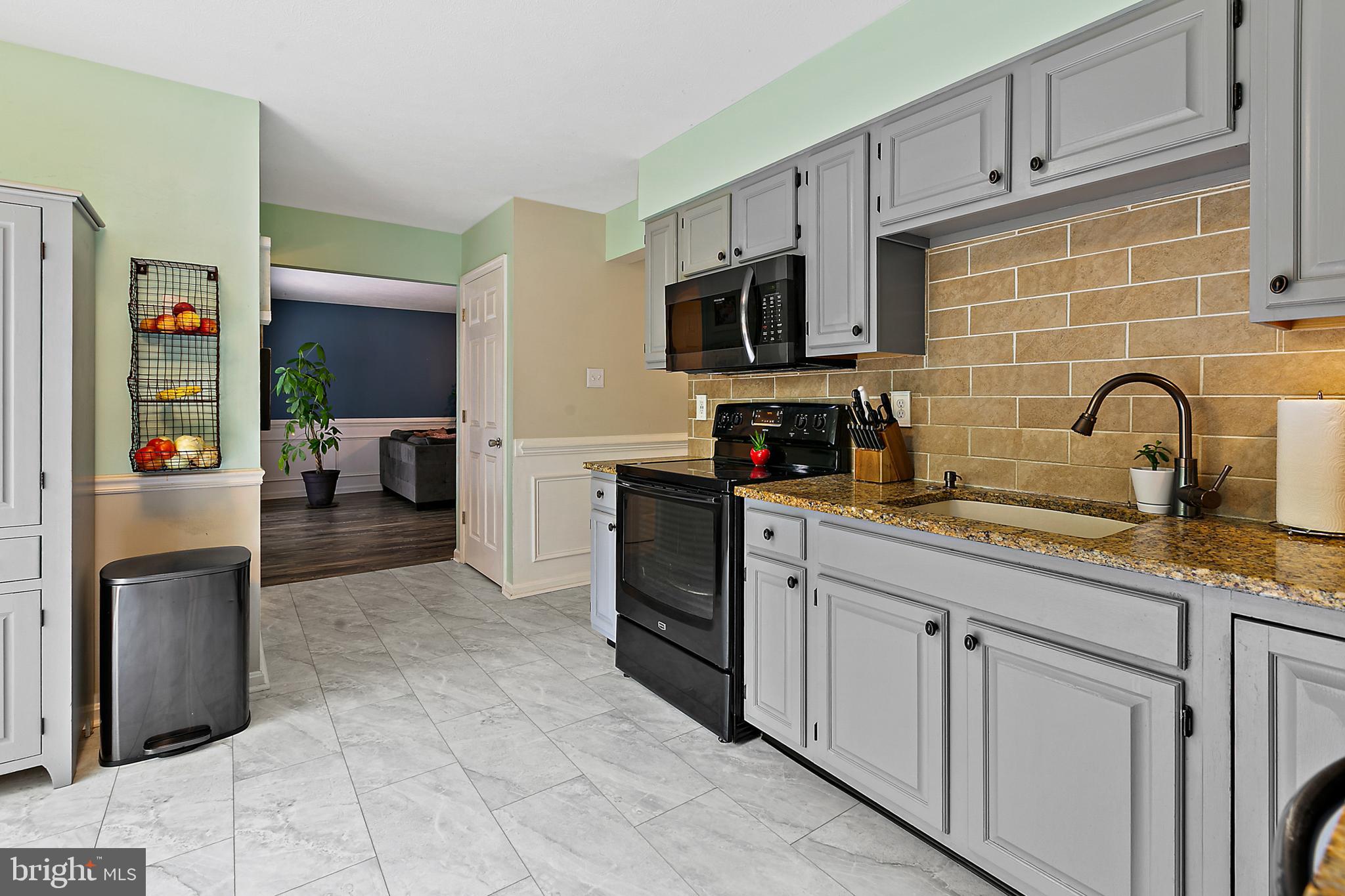 ROBERTS FIELD - Residential