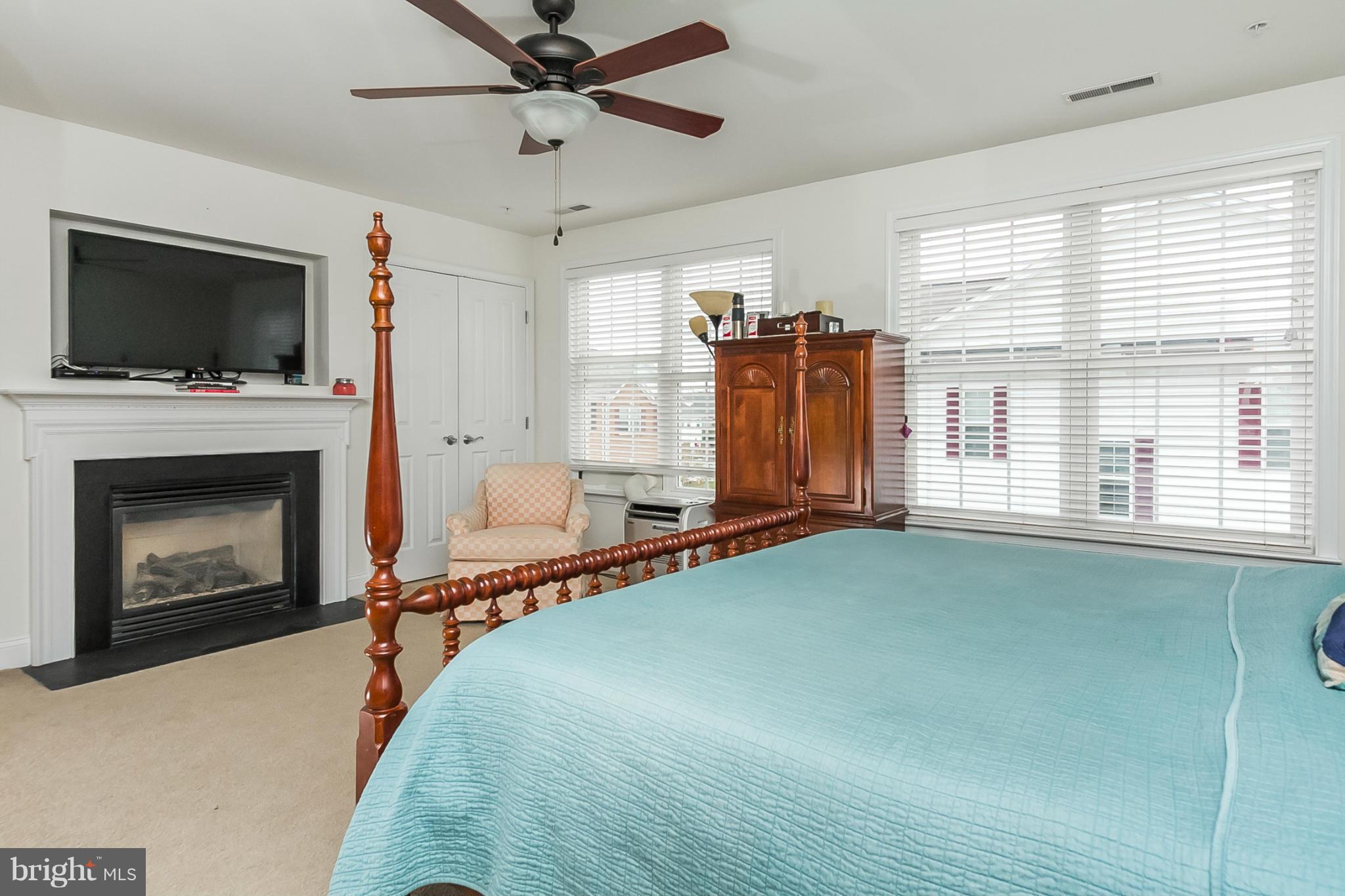 CAMDEN CROSSING - Residential Lease