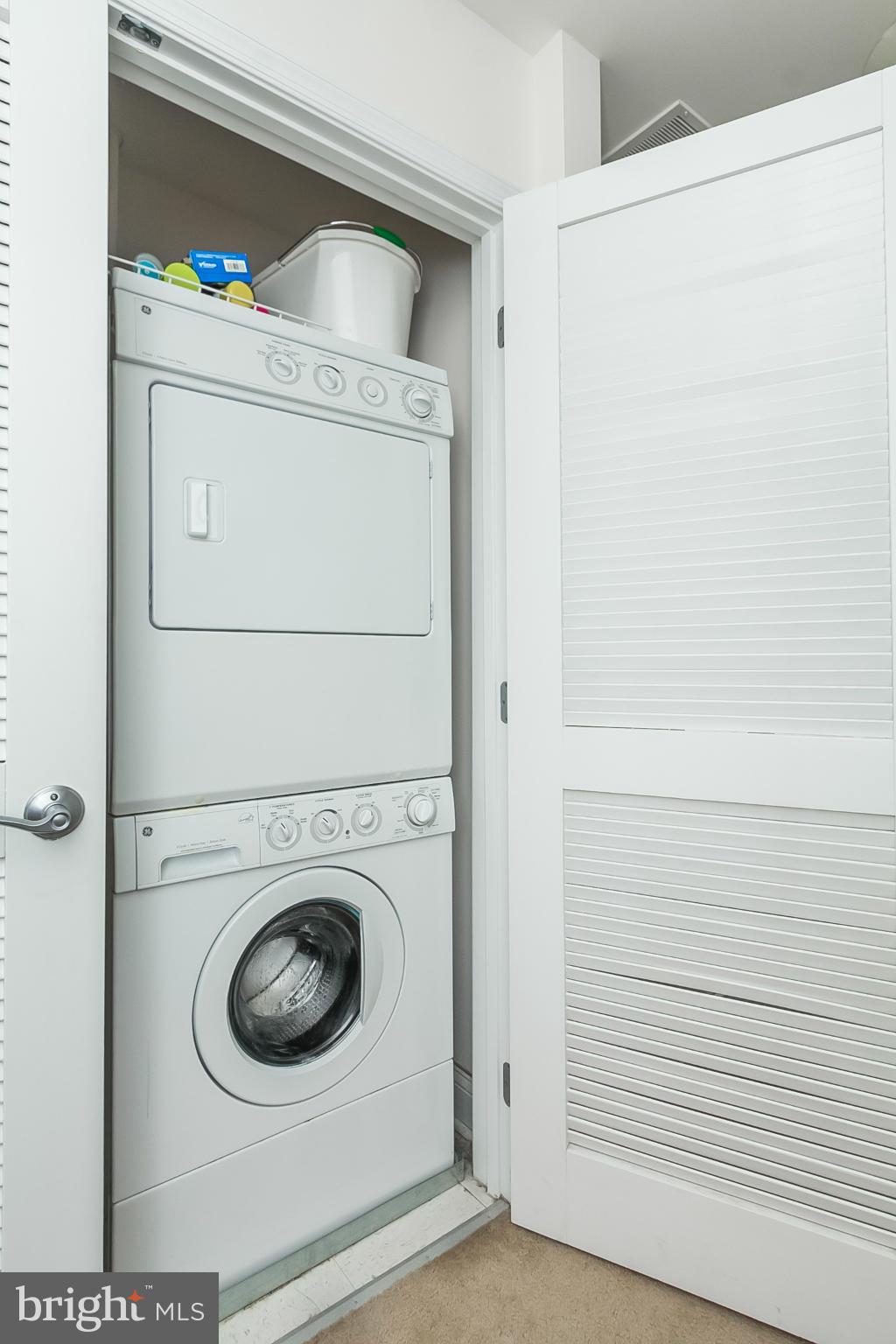 CAMDEN CROSSING - Residential Lease